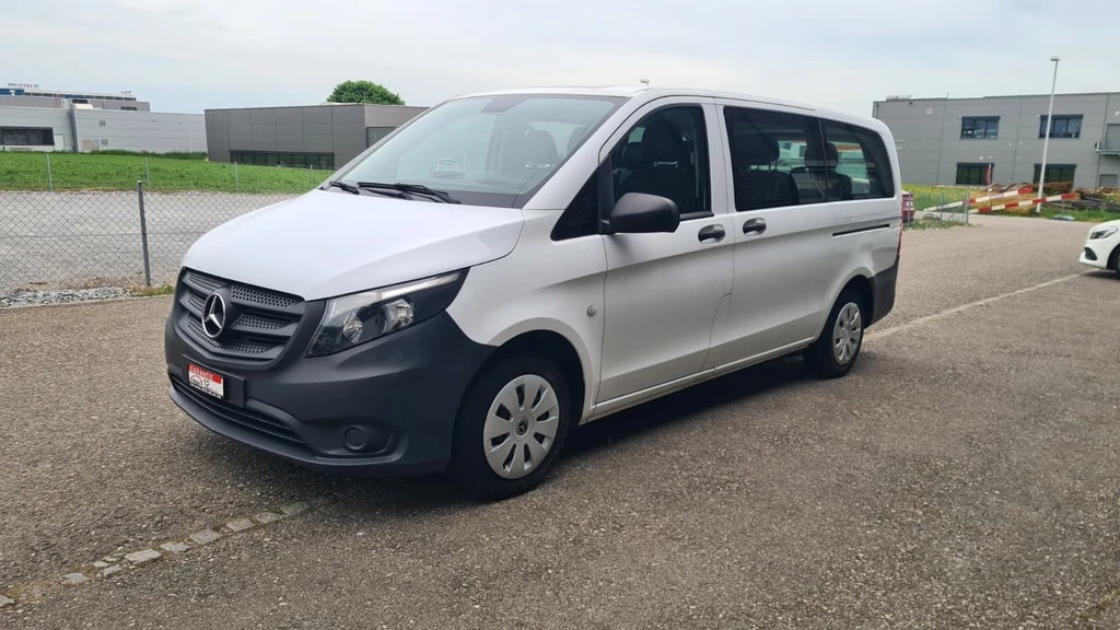 MERCEDES-BENZ Vito 111 BlueTec Tourer Pro EL ** 9-Plätzer ** Voll-Leder ** Klimaanlage ** Frisch Ab MFK & Service **-image-2