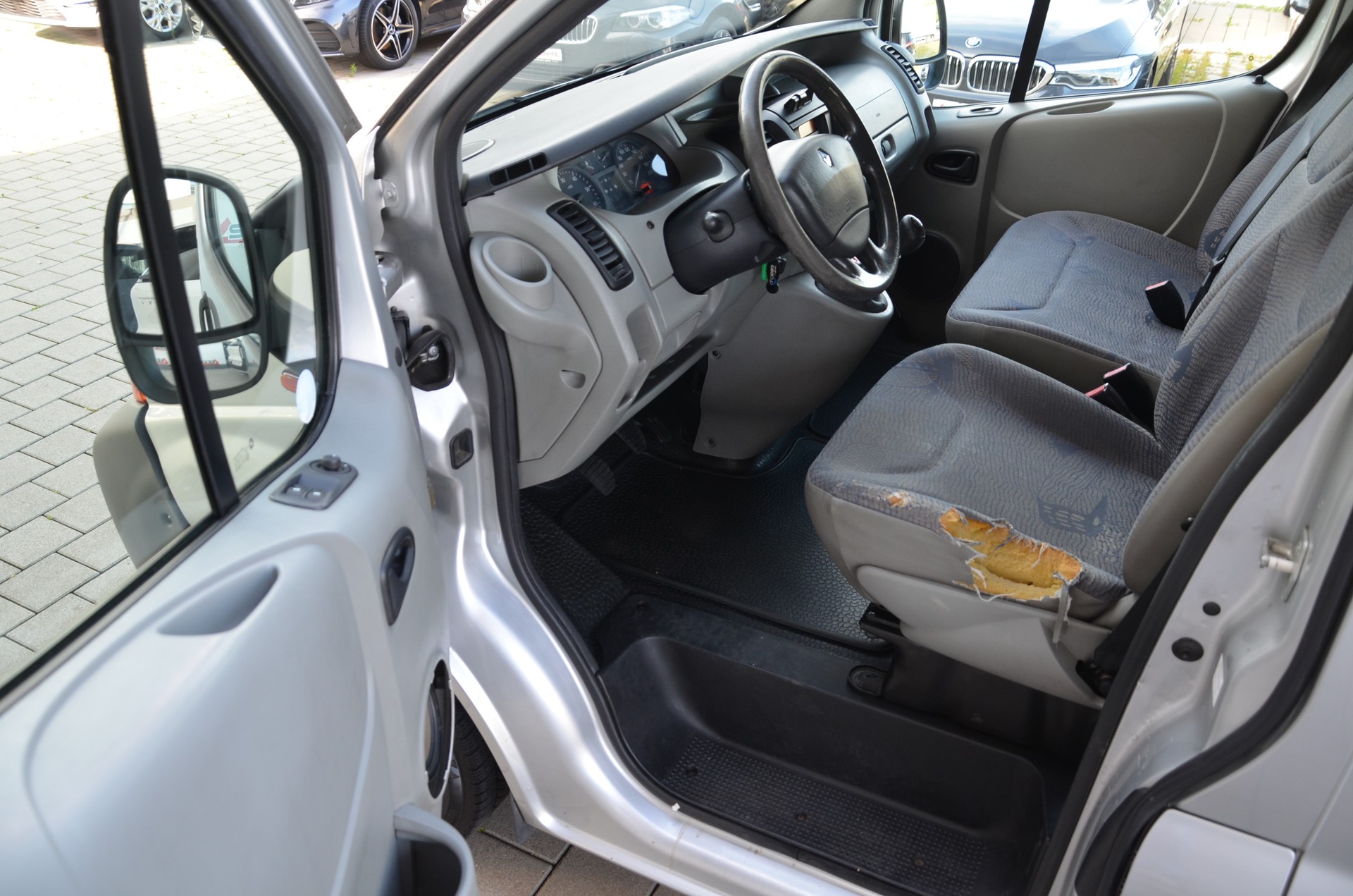 RENAULT Trafic 1.9 dCi 100-image-7