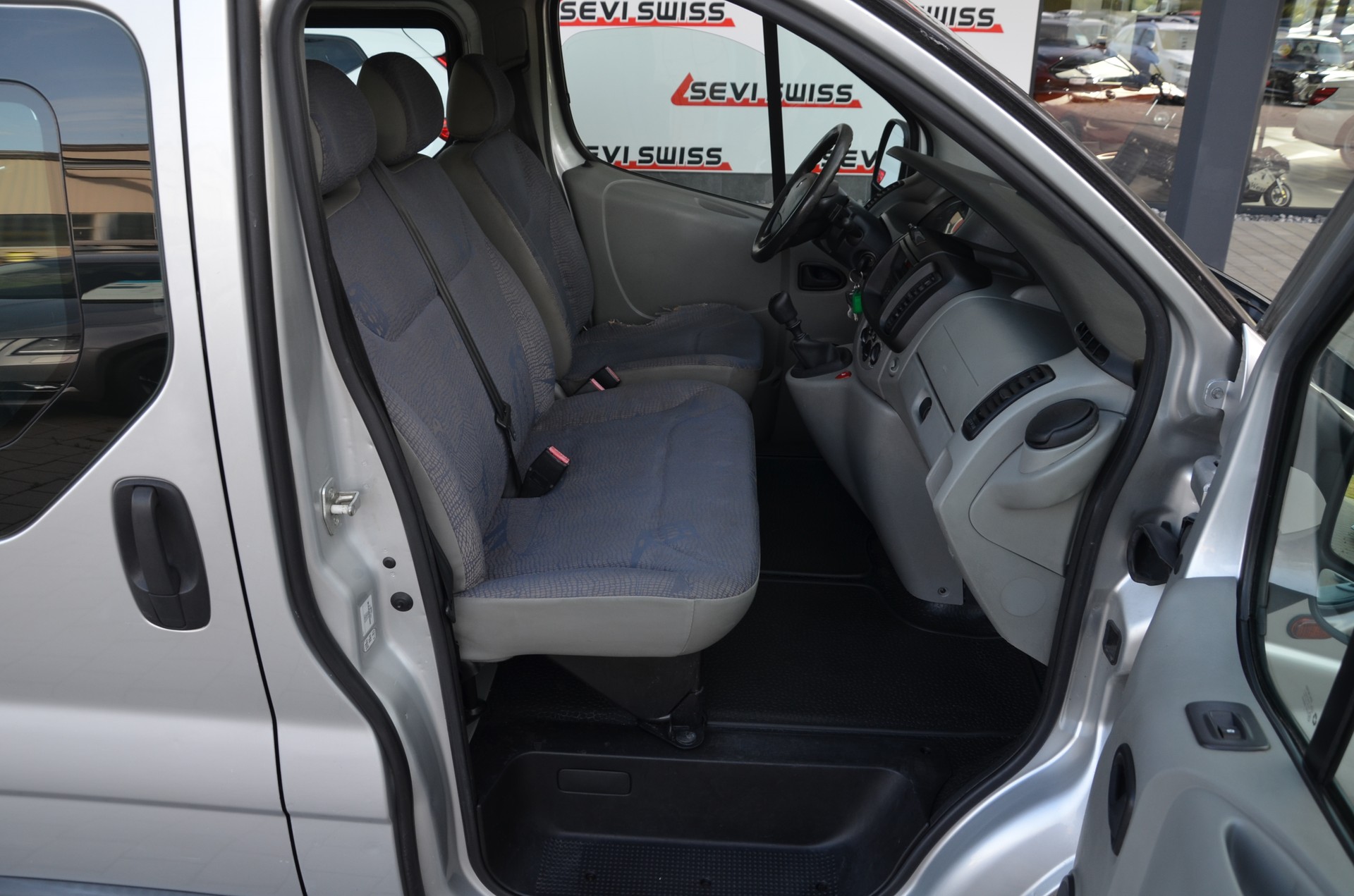 RENAULT Trafic 1.9 dCi 100-image-8