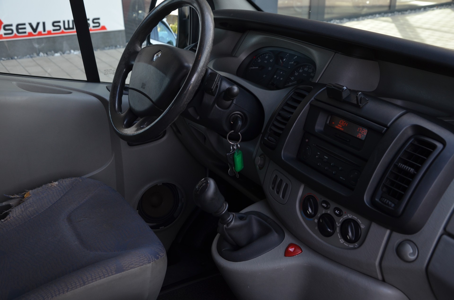 RENAULT Trafic 1.9 dCi 100-image-9