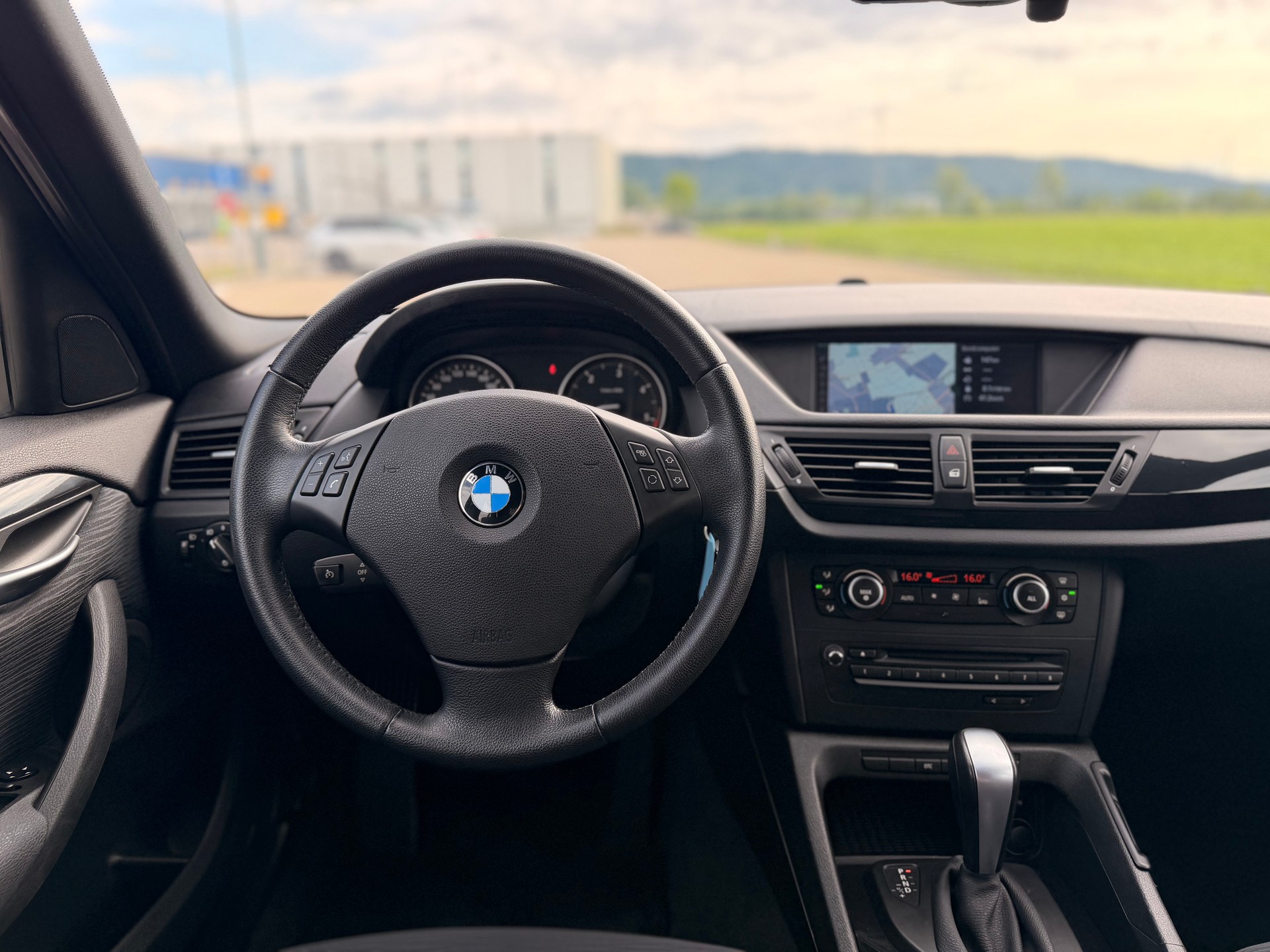BMW X1 xDrive 20d Steptronic-image-19