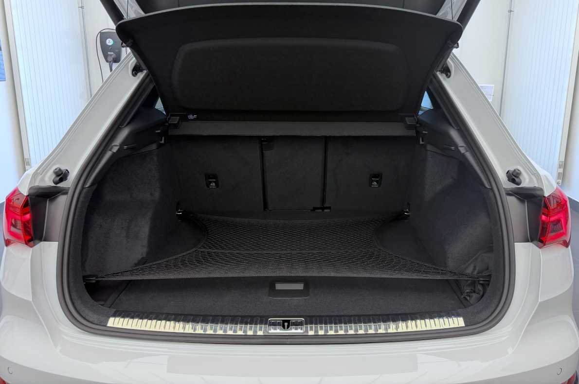 AUDI Q3 45 TFSI advanced quattro S-tronic-image-19