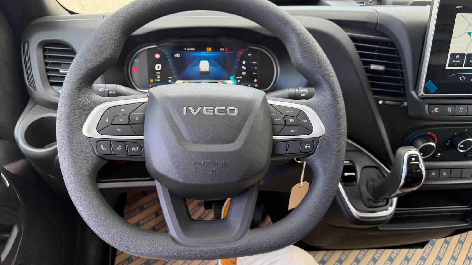 IVECO 35S16A8V L3H2 RS 3520Lmm Nutzlast 1030 kg Anhängerlast 3500 kg-image-8