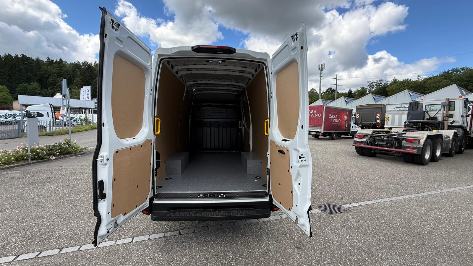 IVECO 35S16A8V L3H2 RS 3520Lmm Nutzlast 1030 kg Anhängerlast 3500 kg-image-5