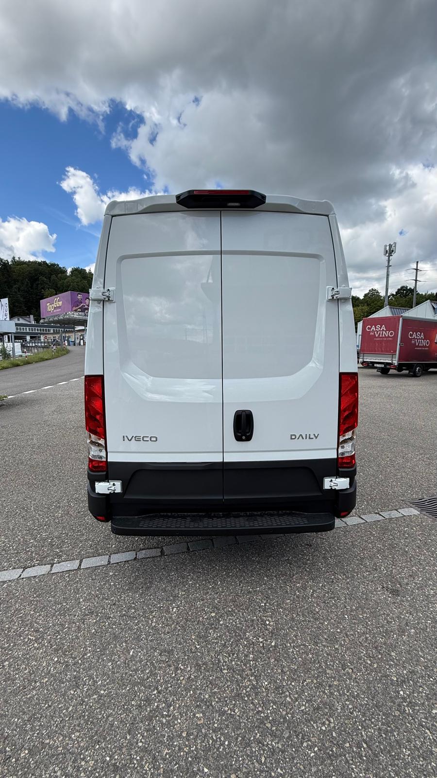 IVECO 35S16A8V L3H2 RS 3520Lmm Nutzlast 1030 kg Anhängerlast 3500 kg-image-3