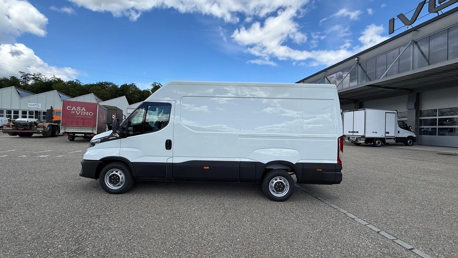IVECO 35S16A8V L3H2 RS 3520Lmm Nutzlast 1030 kg Anhängerlast 3500 kg-image-1