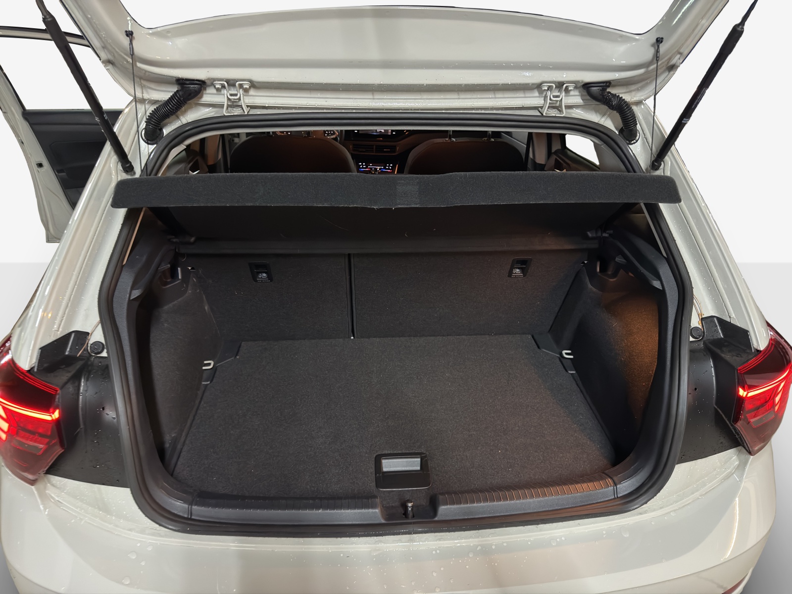 VW Polo 1.0 TSI Life-image-12