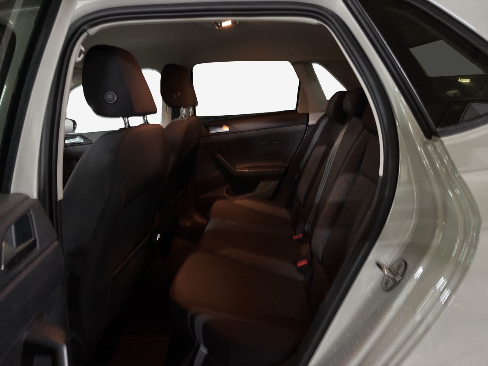 VW Polo 1.0 TSI Life-image-11