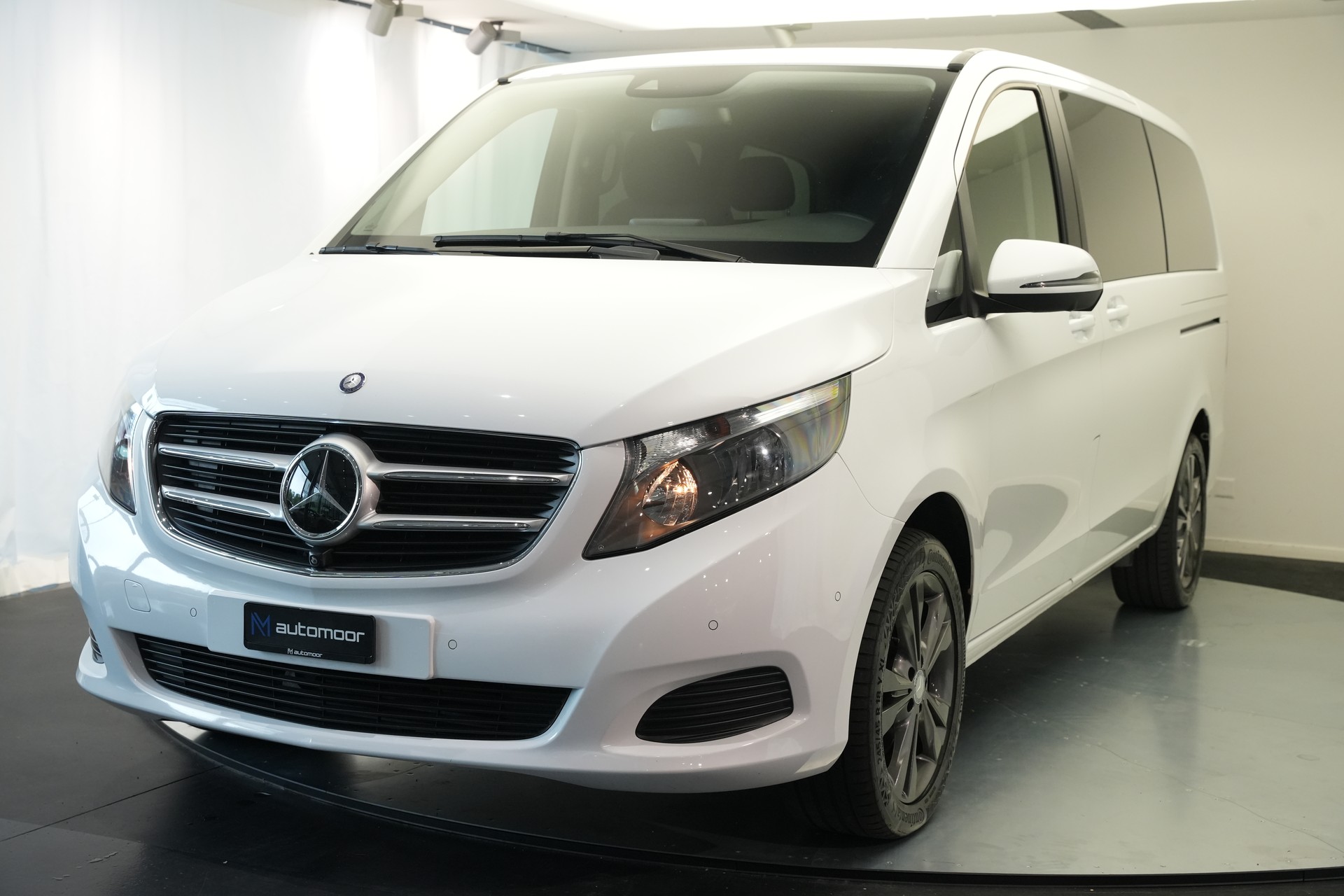 MERCEDES-BENZ V 220 d lang 4Matic 7G-Tronic *CH-Fahrzeug* *8 Sitze*-image-38
