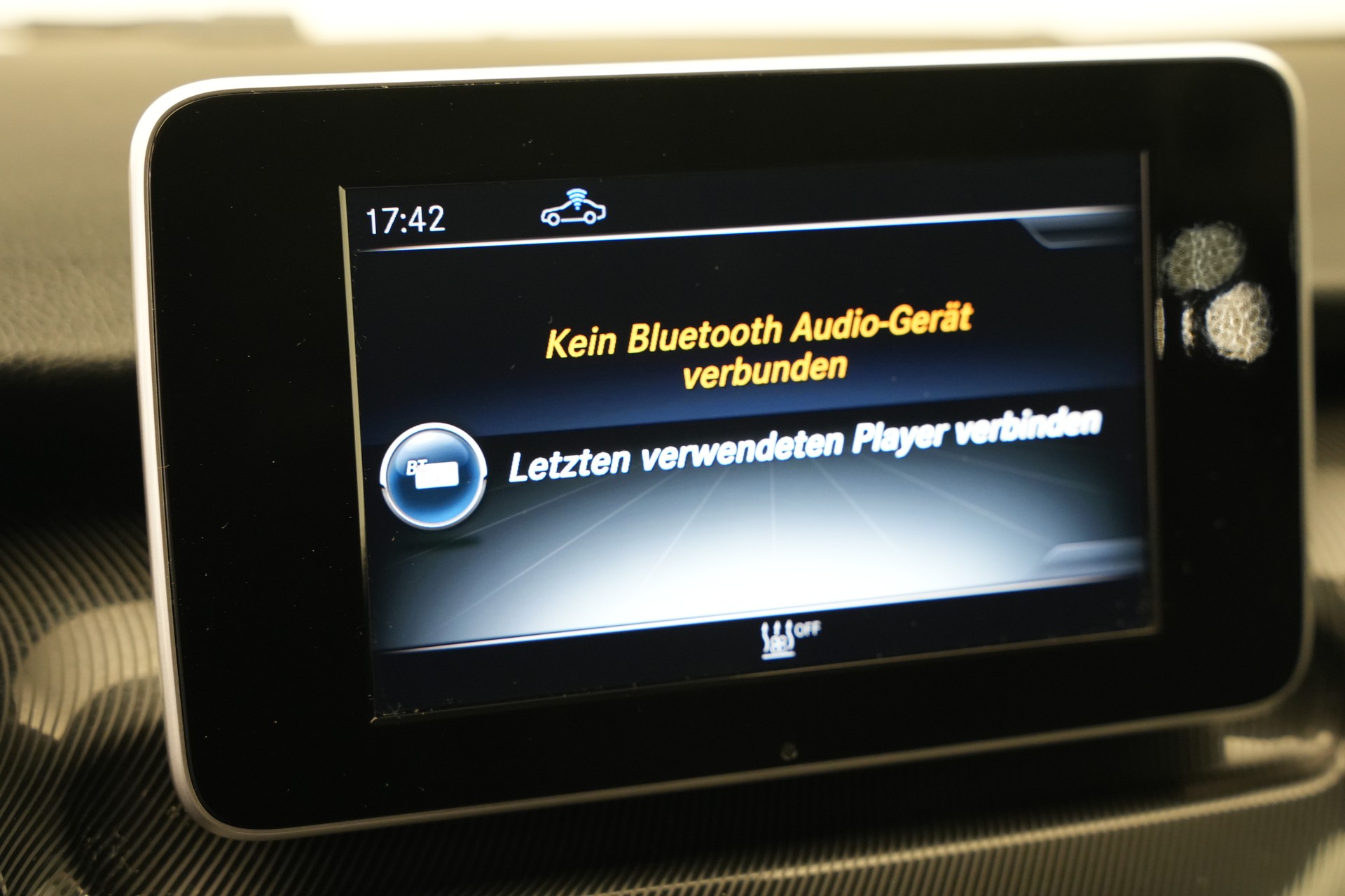 MERCEDES-BENZ V 220 d lang 4Matic 7G-Tronic *CH-Fahrzeug* *8 Sitze*-image-24