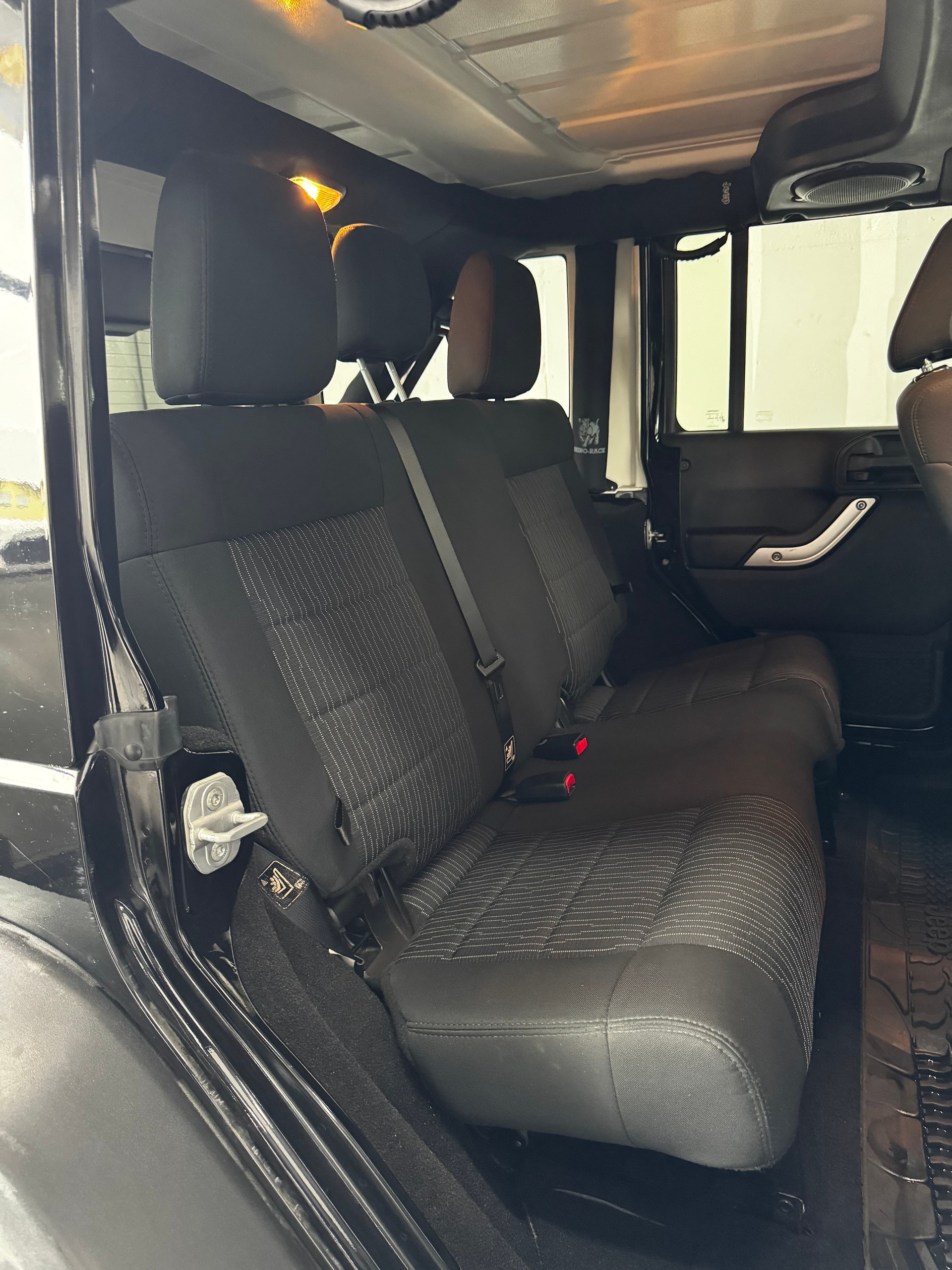JEEP Wrangler 3.6 Unlimited Rubicon Automatic-image-28