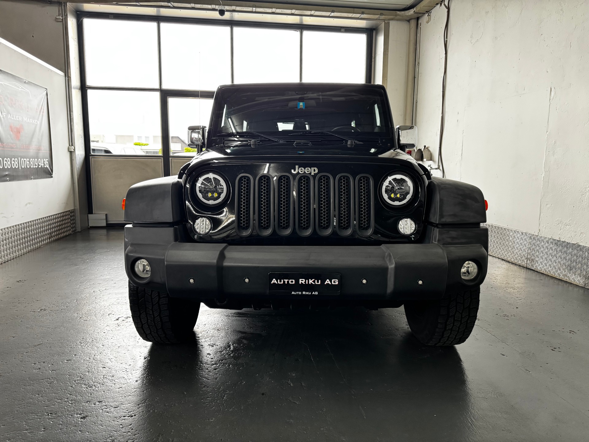 JEEP Wrangler 3.6 Unlimited Rubicon Automatic-image-5