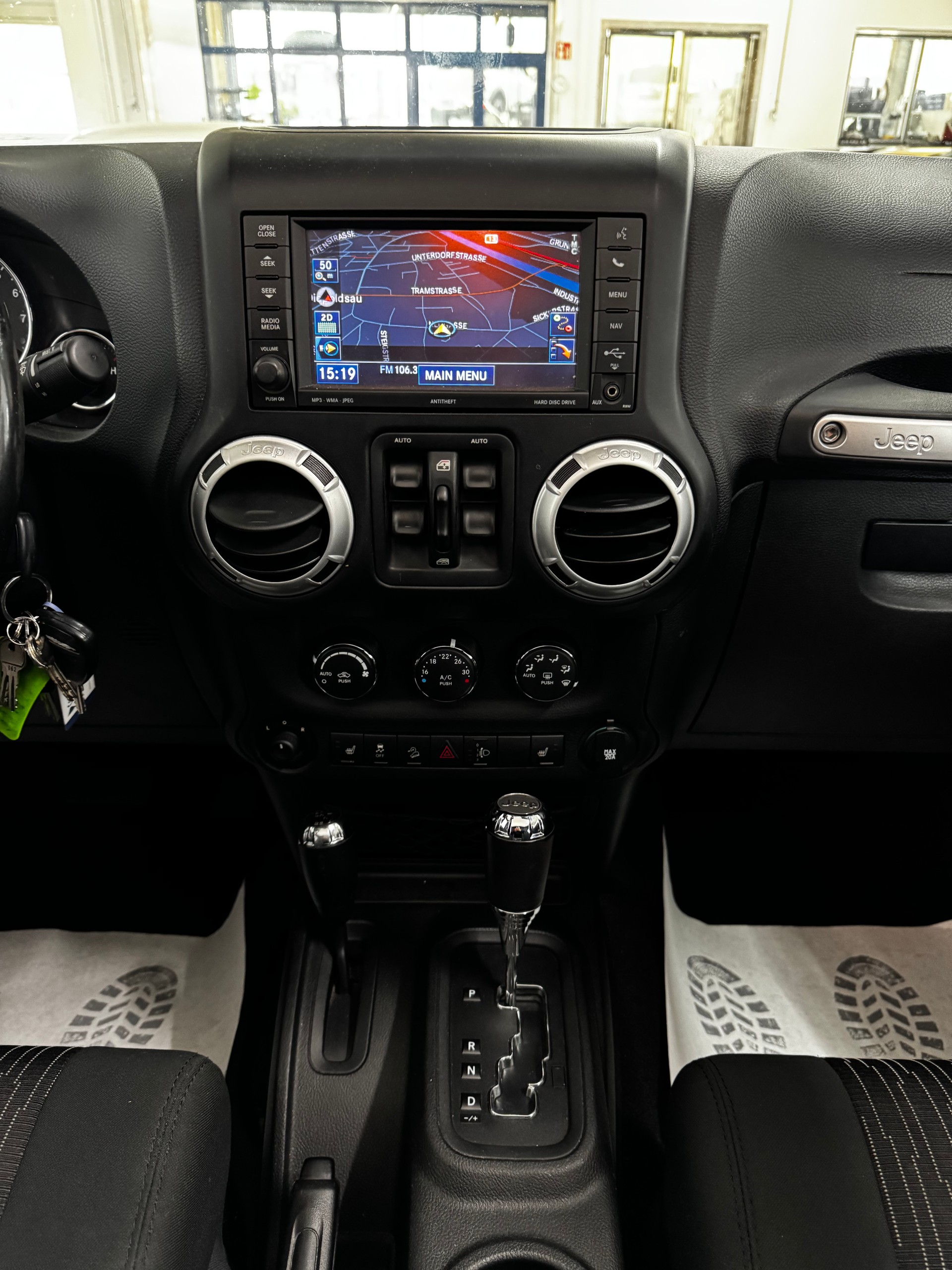 JEEP Wrangler 3.6 Unlimited Rubicon Automatic-image-22