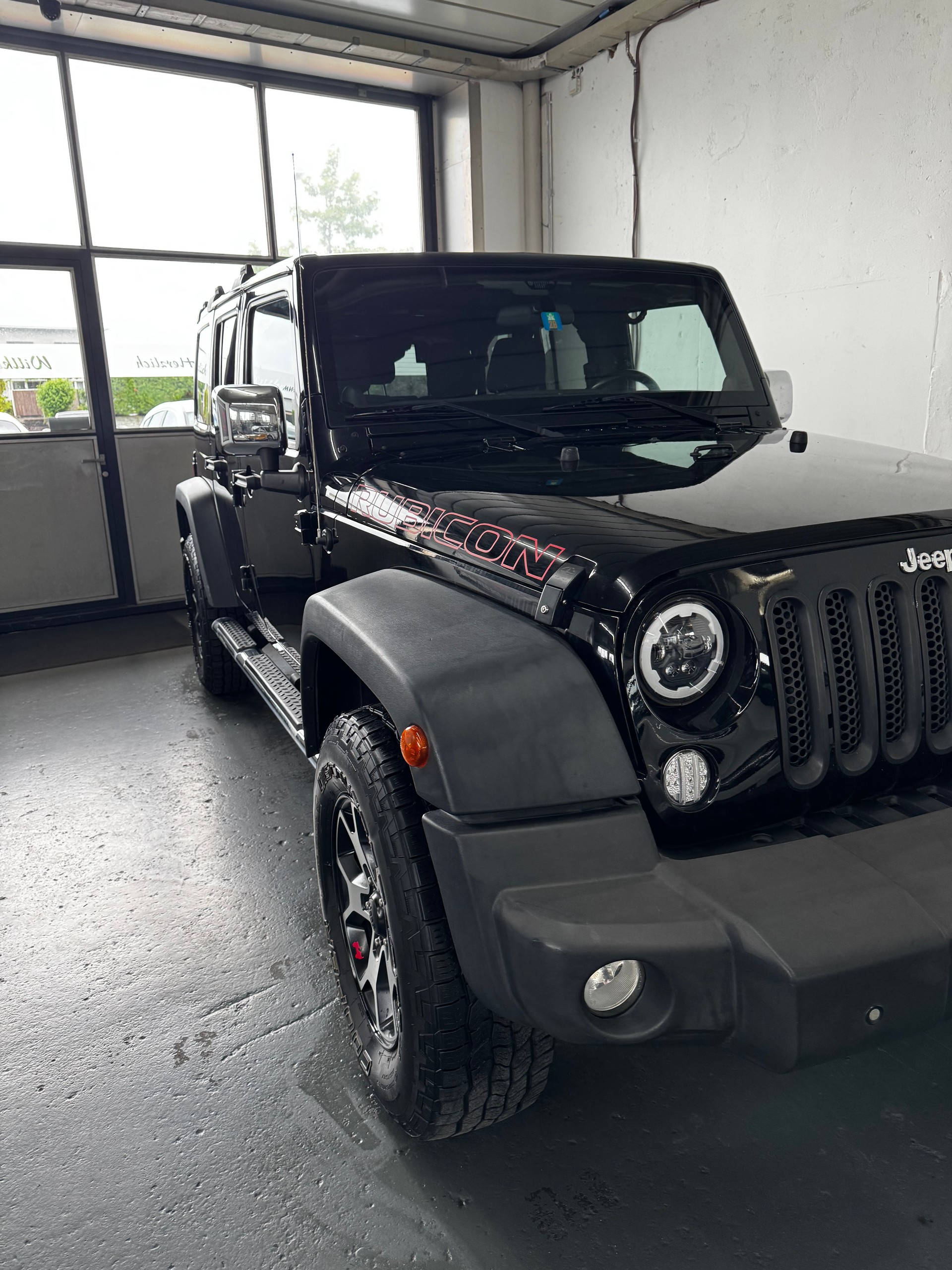 JEEP Wrangler 3.6 Unlimited Rubicon Automatic-image-3