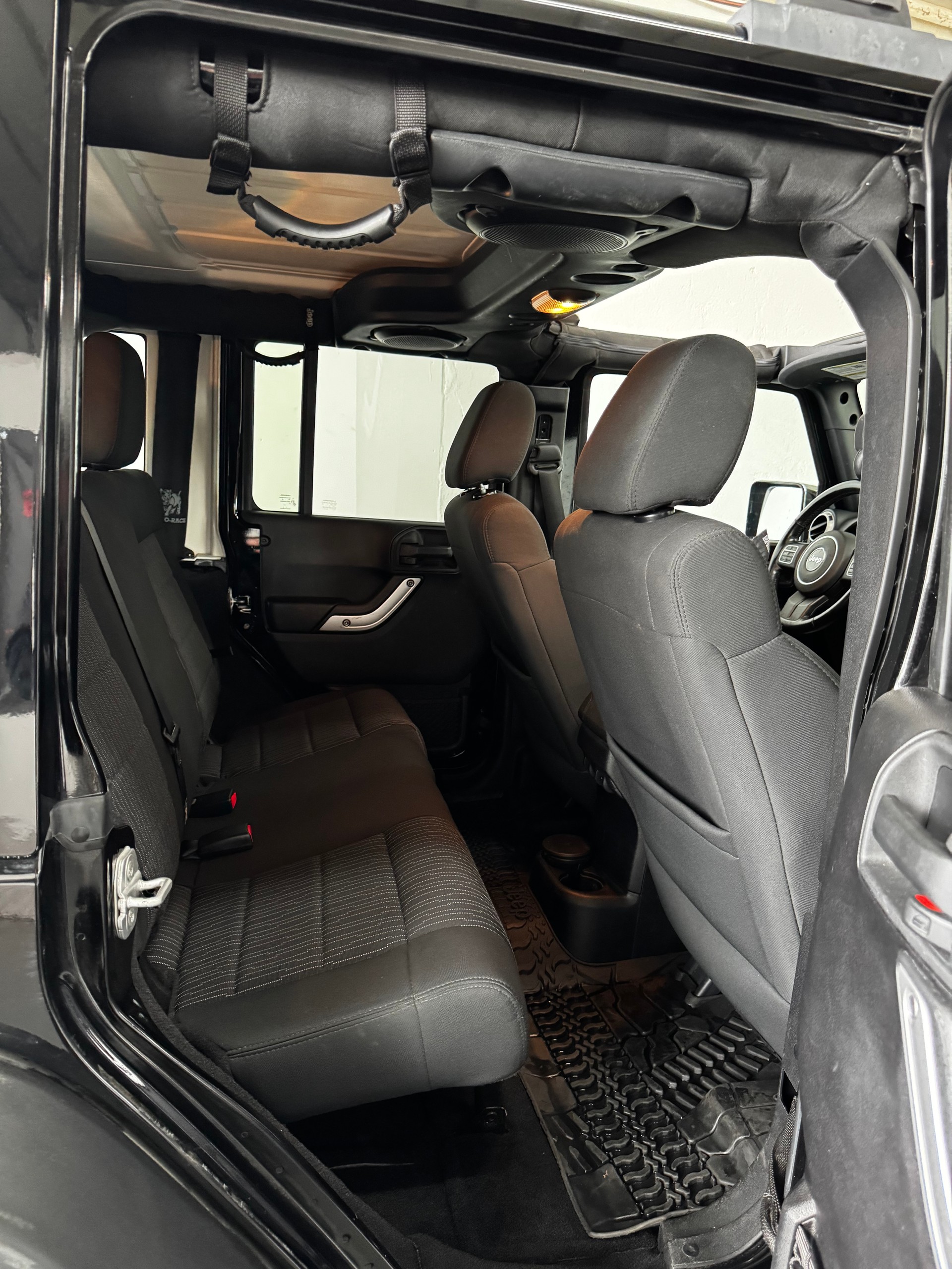 JEEP Wrangler 3.6 Unlimited Rubicon Automatic-image-27