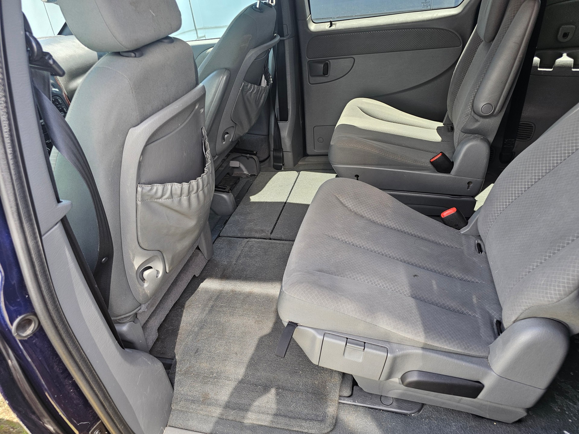 CHRYSLER Grand Voyager 3.3 LX Swiss Edition Automatic-image-7