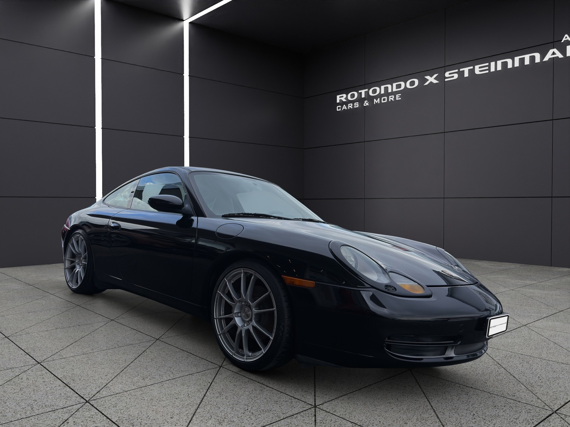 PORSCHE 911 Carrera-image-4