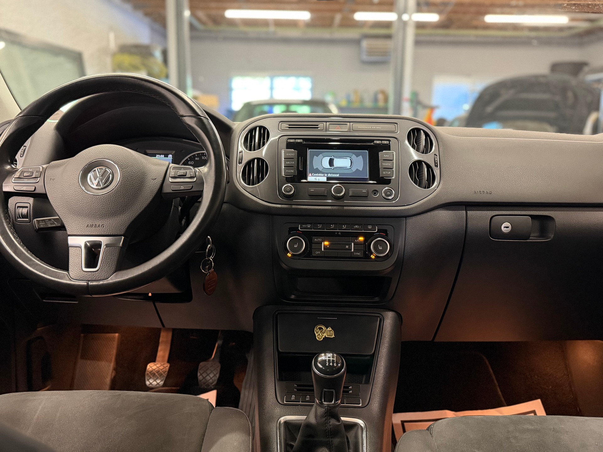 VW Tiguan 2.0 TDI BlueMotion Sport&Style 4Motion-image-6