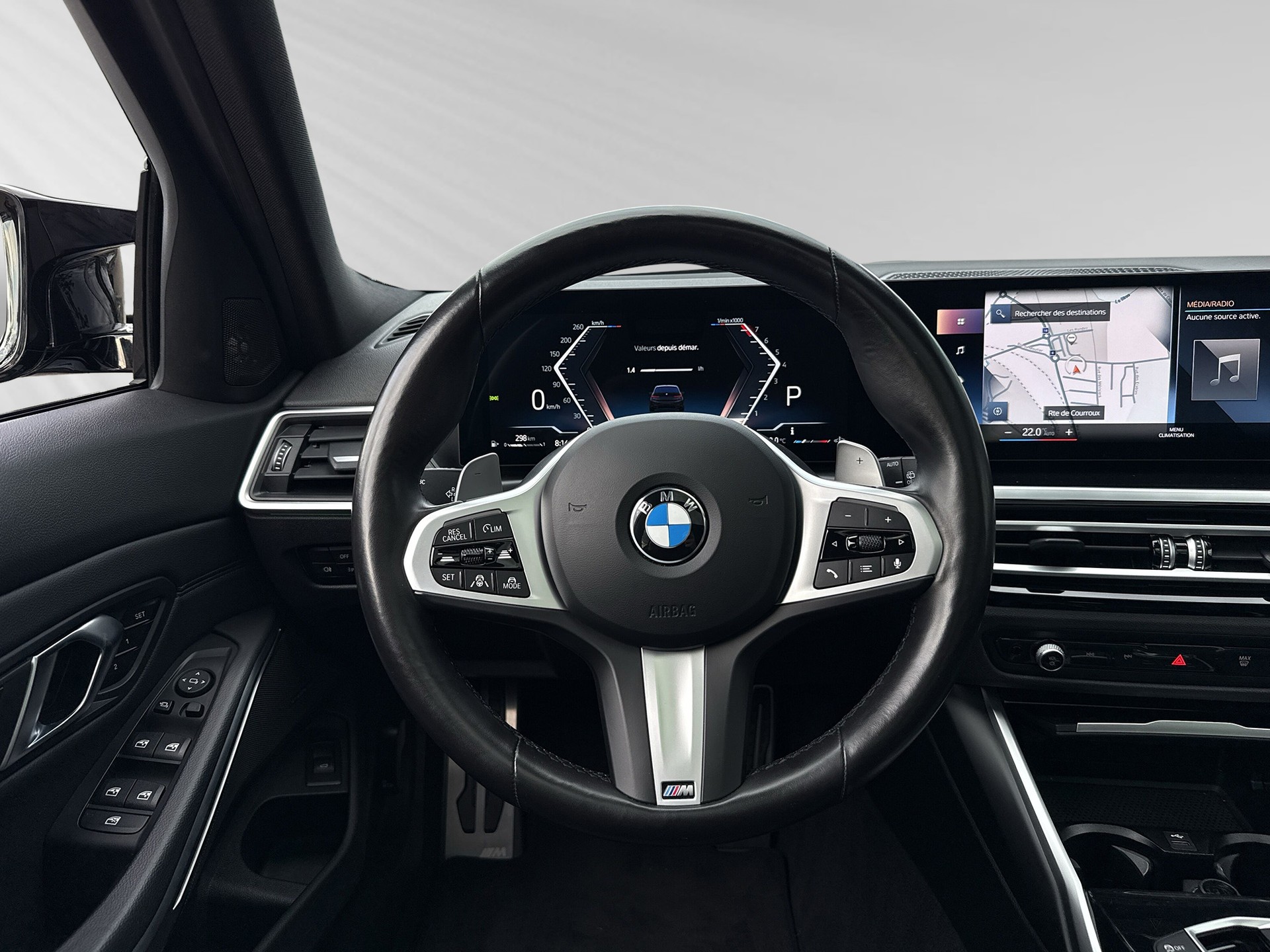 BMW M340i xDrive 48V Touring Steptronic-image-4