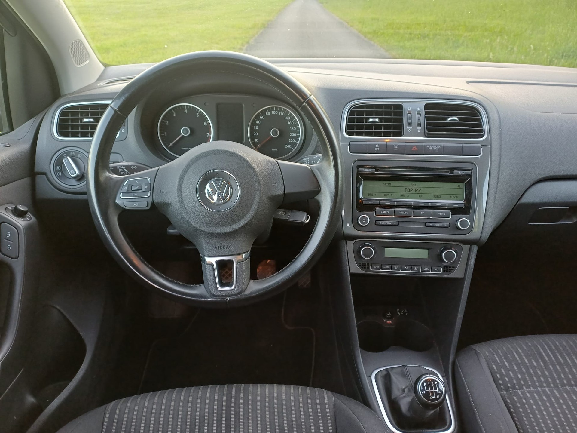VW Polo 1.2 TSI Comfortline-image-4