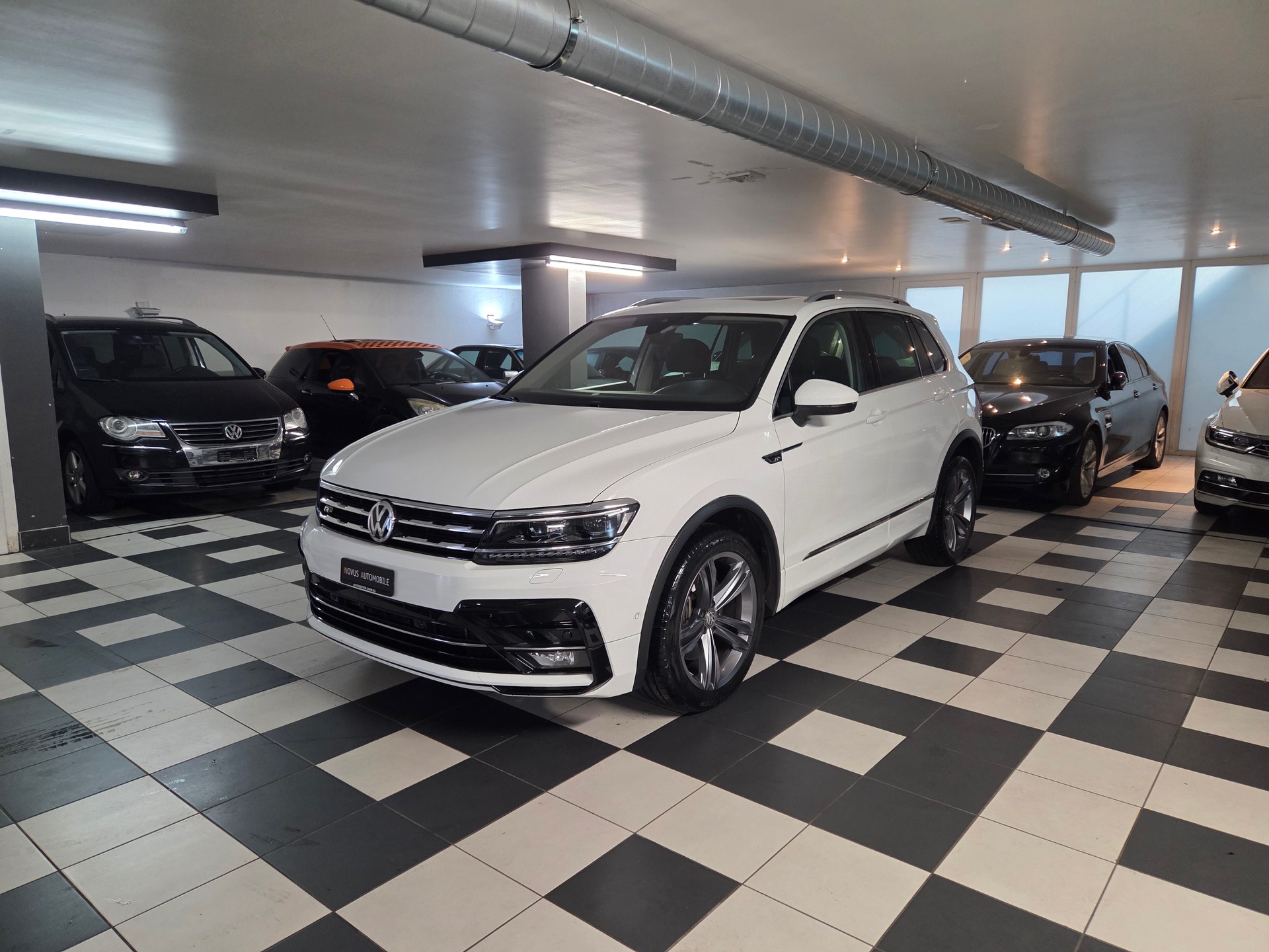VW Tiguan 2.0 TDI SCR Highline 4Motion DSG-image-0