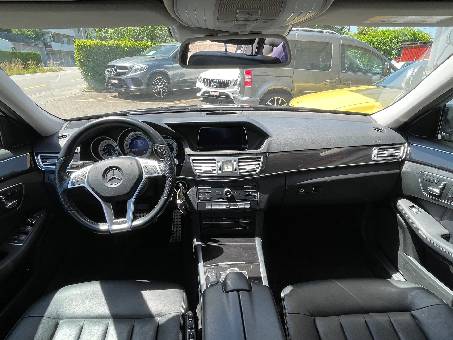 MERCEDES-BENZ E 250 BlueTEC 4Matic 7G-Tronic-image-5