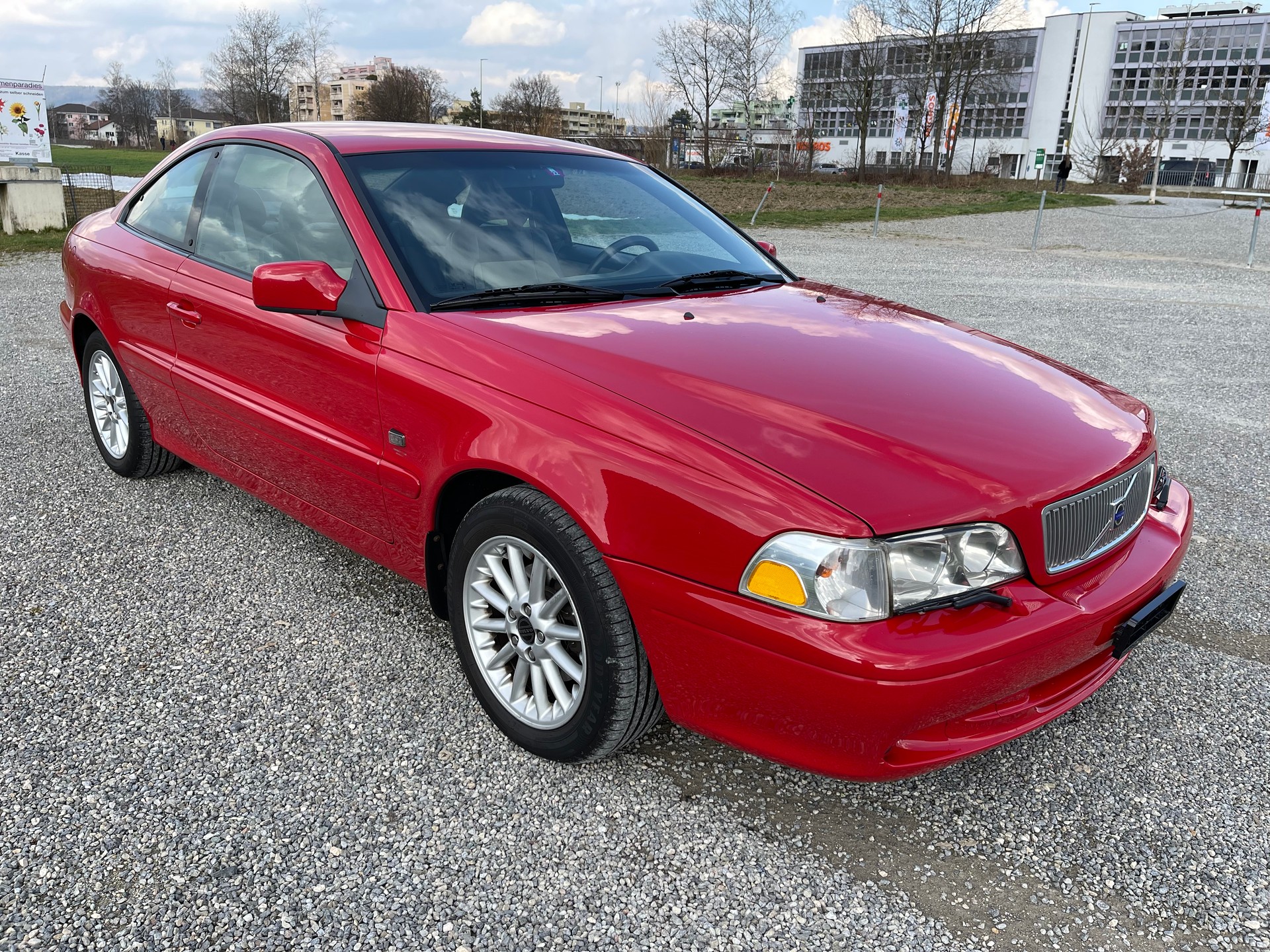 VOLVO C70-image-2