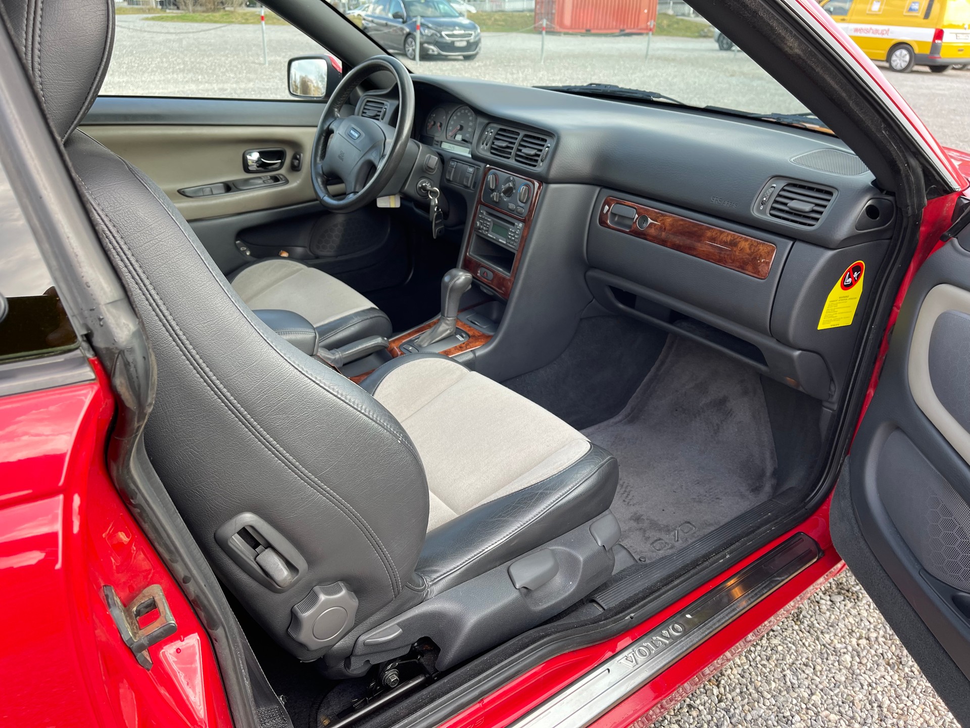 VOLVO C70-image-4