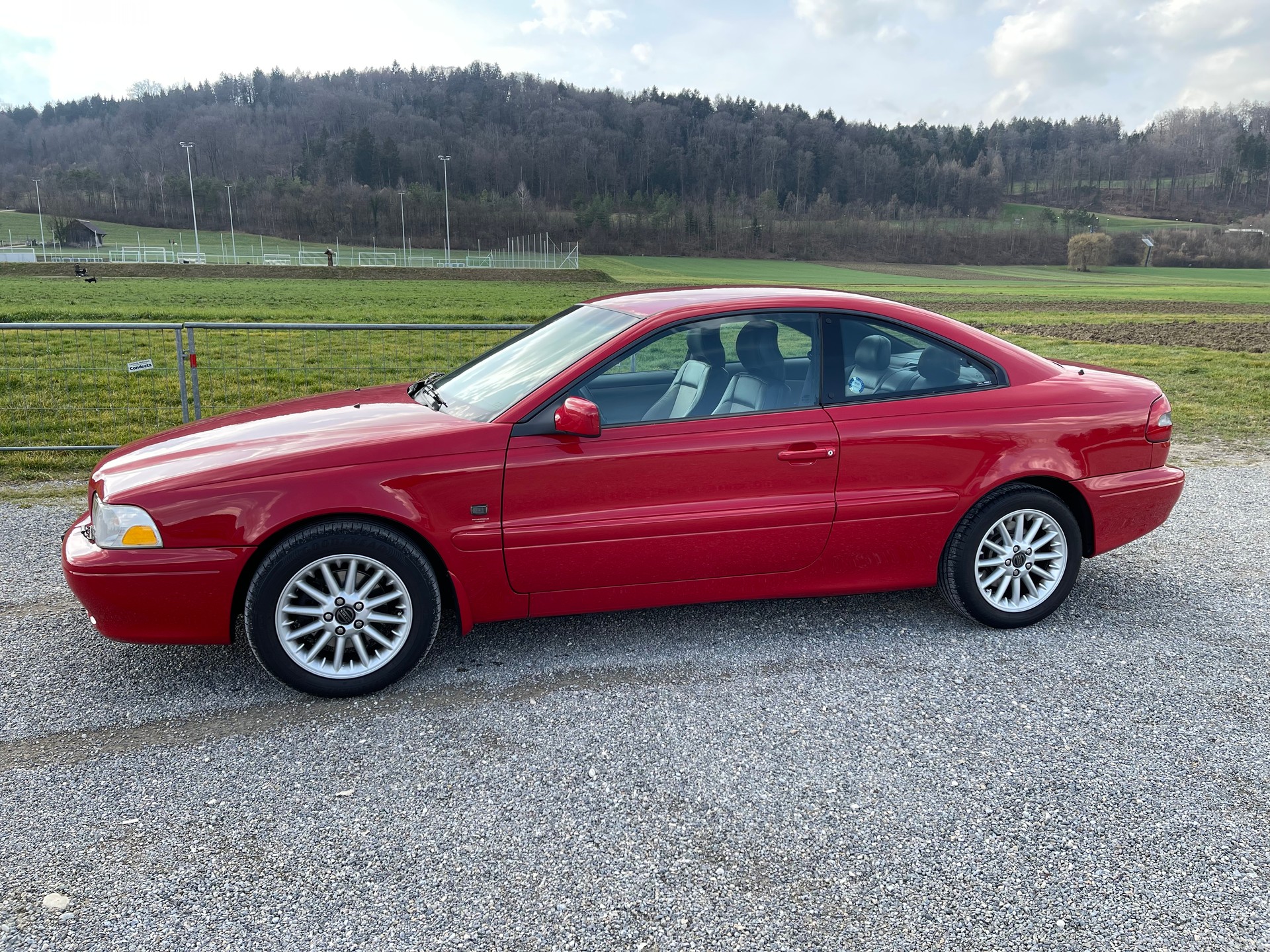 VOLVO C70-image-0
