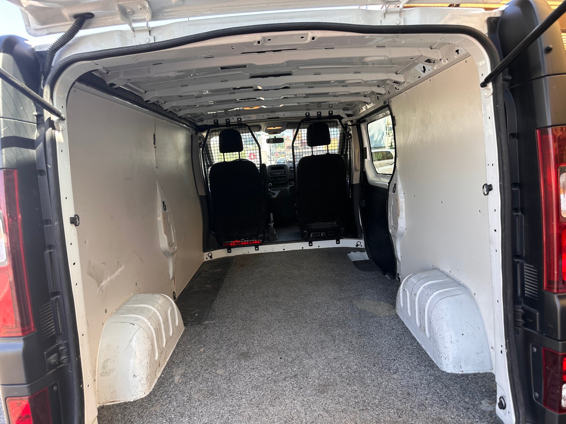 OPEL Vivaro 1.6 BiTurbo CDTI ecoFLEX 2.9t L2H1-image-9