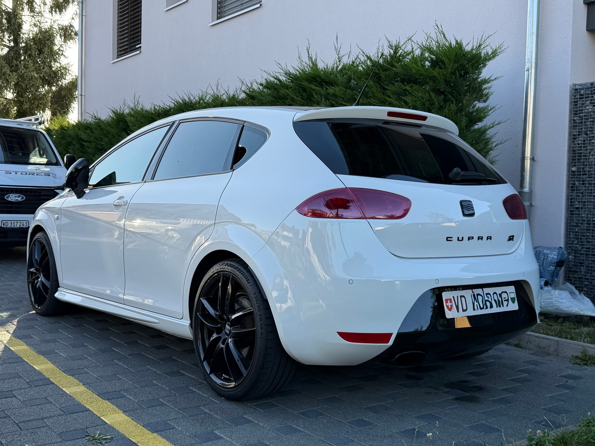 SEAT 2.0 TSI Cupra R-image-1
