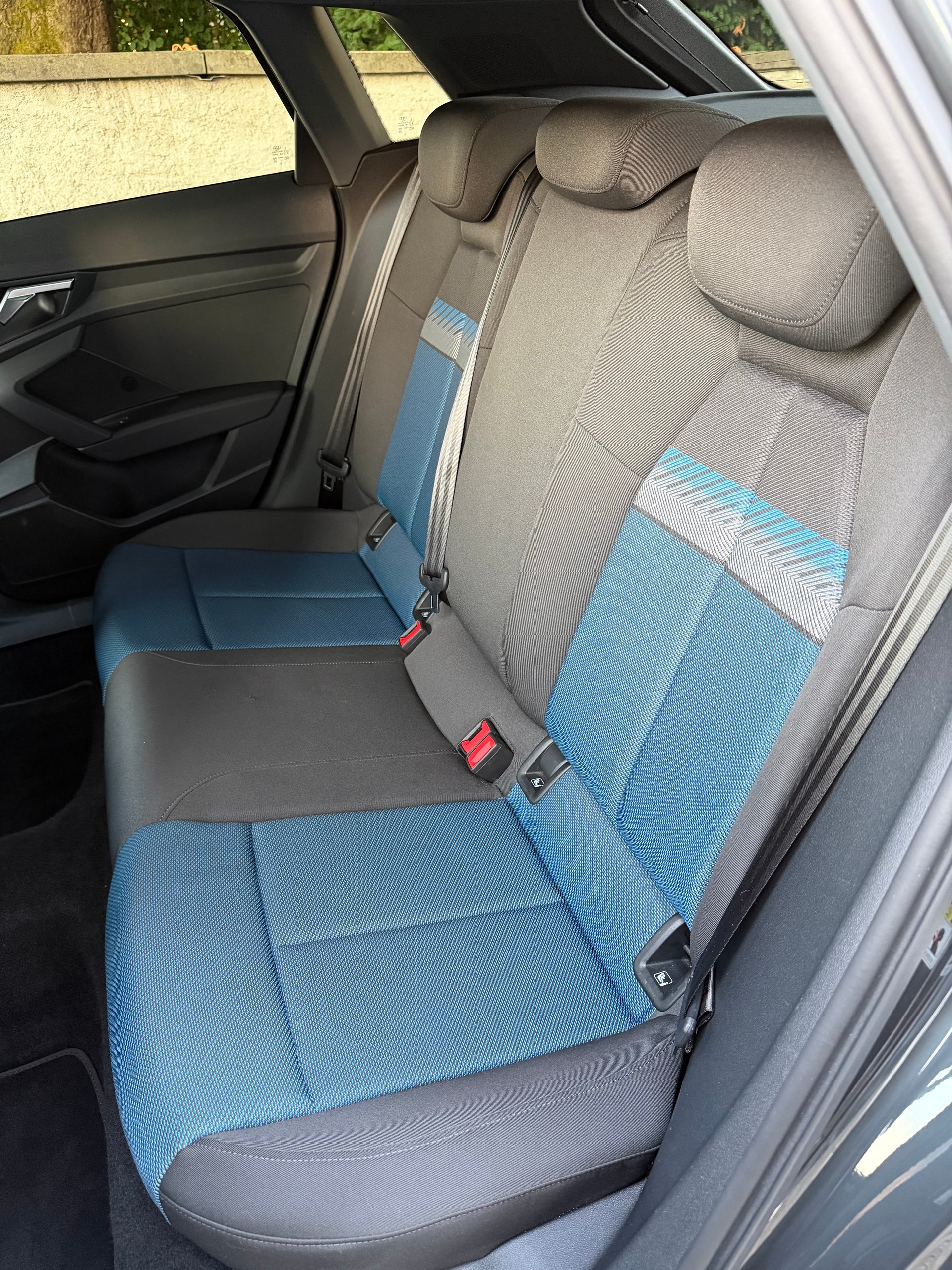 AUDI A3 Sportback 30 TDI Design S-tronic /Ab MFK/Service gepflegt/36 Monate Garantie/LED/Apple CarPlay /Virtuell Cockpit/Sportsitze-image-12