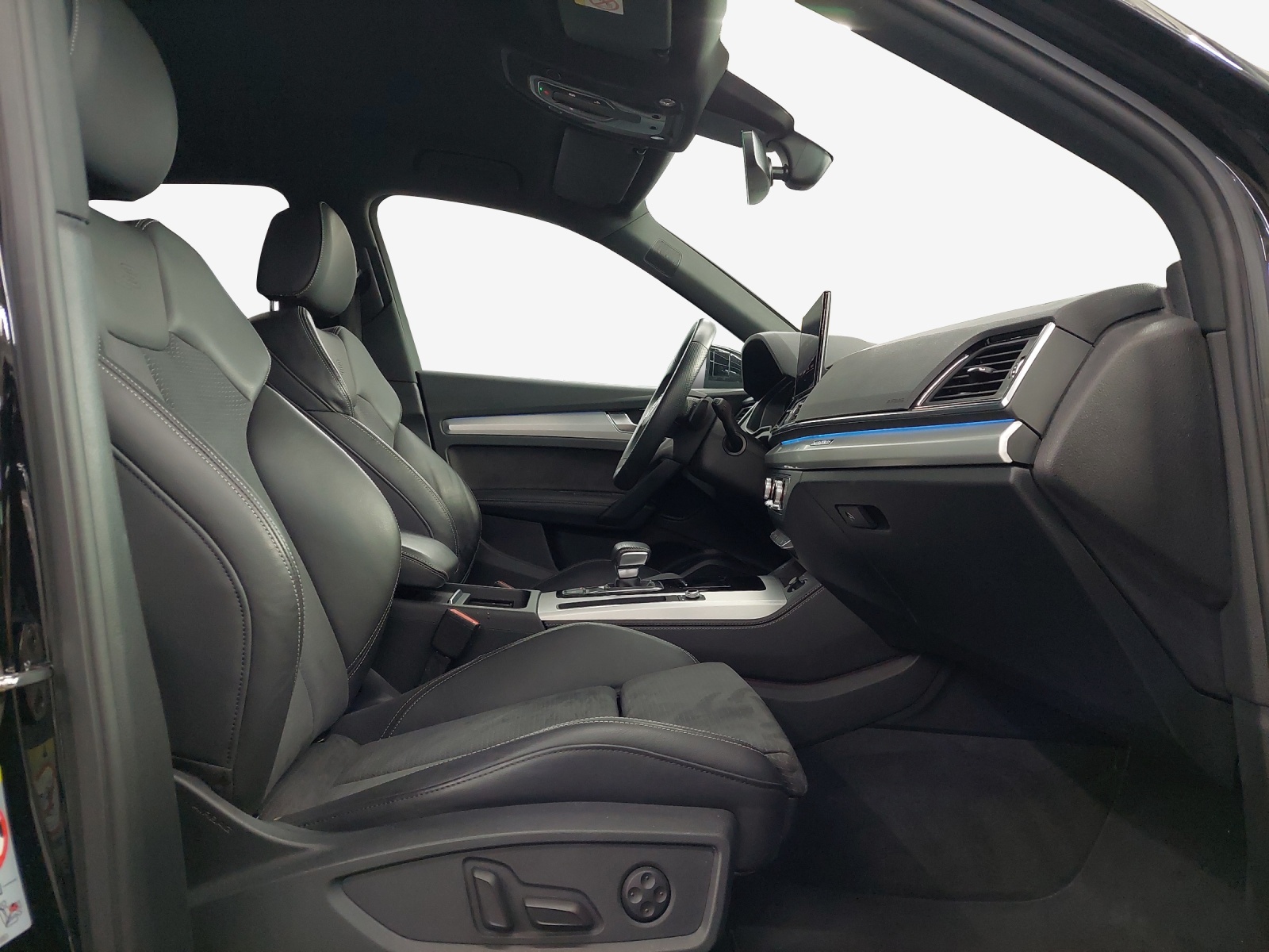 AUDI Q5 40 TDI S-line quattro S-tronic-image-14