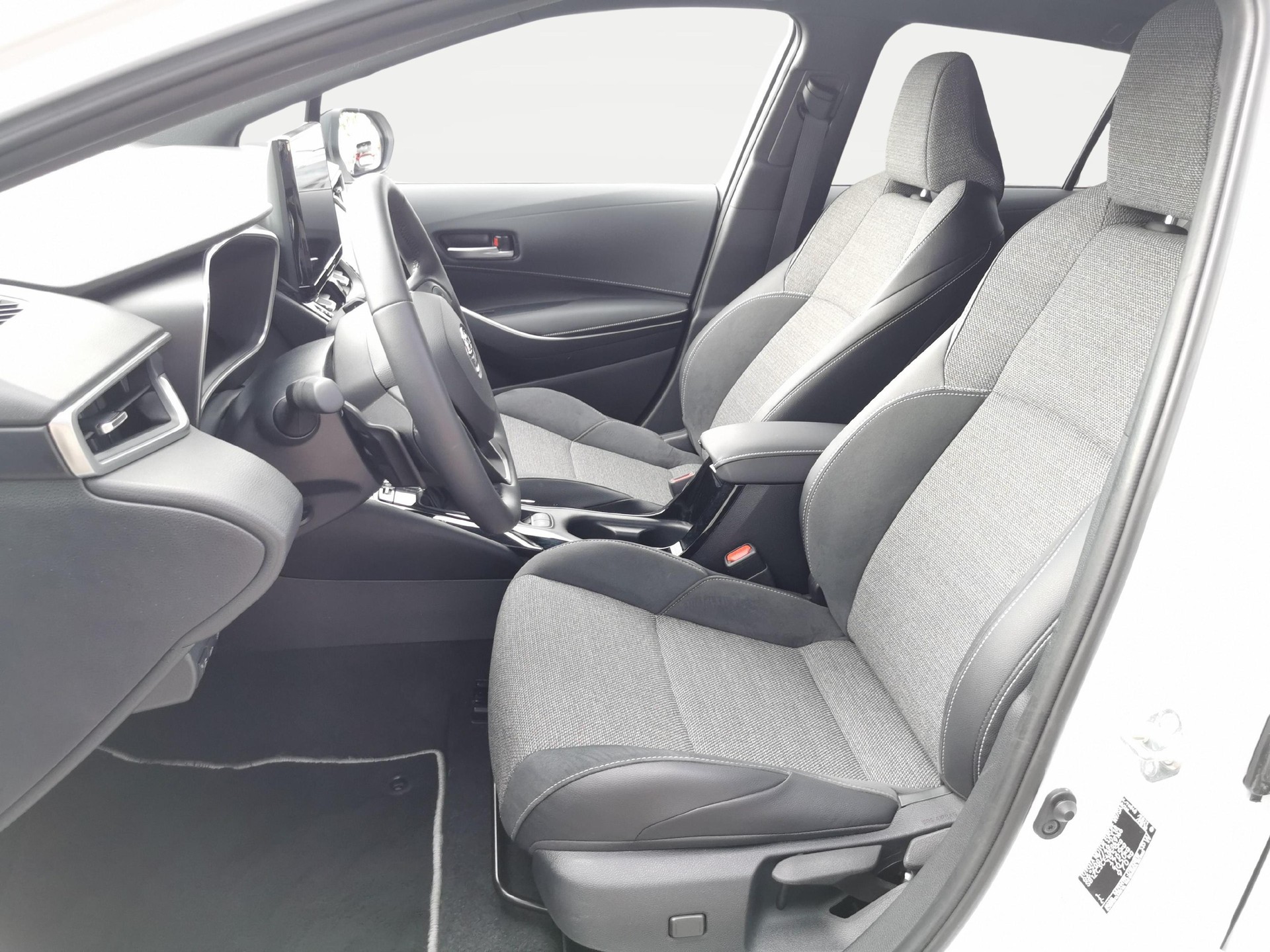 TOYOTA Corolla Touring Sports 2.0 HSD Trend-image-4