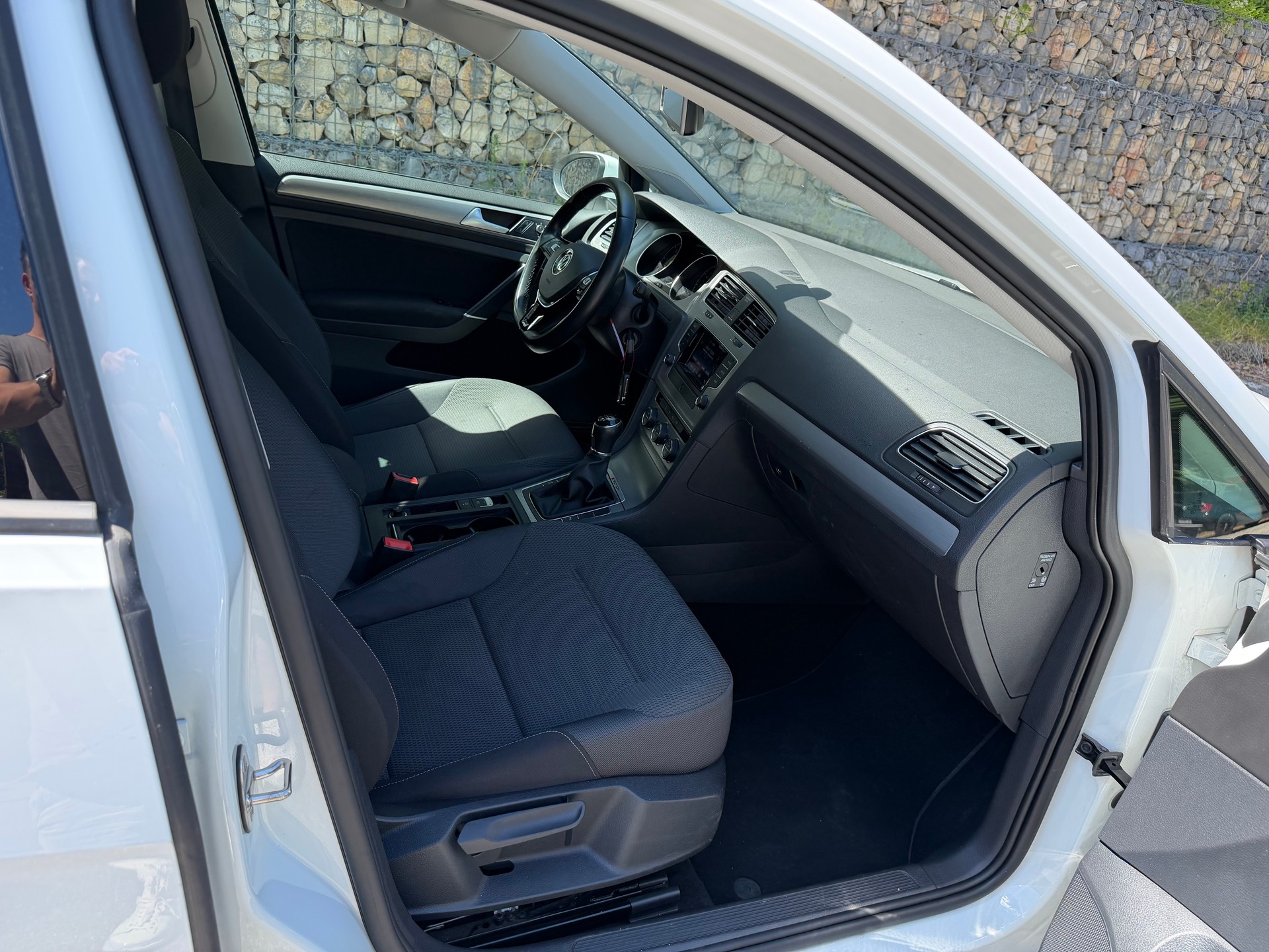 VW Golf Variant 1.6 TDI Comfortline 4Motion-image-8