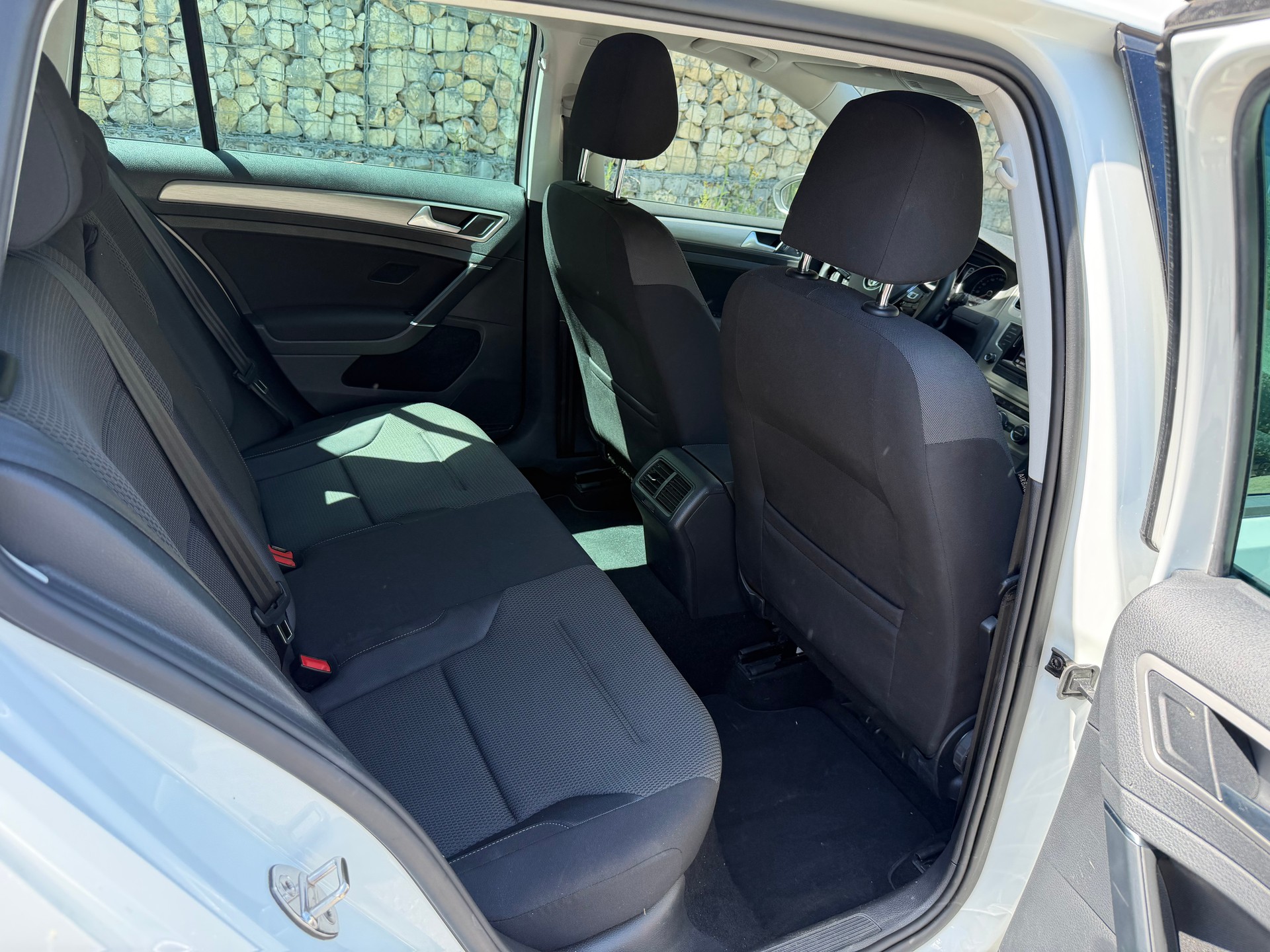 VW Golf Variant 1.6 TDI Comfortline 4Motion-image-9
