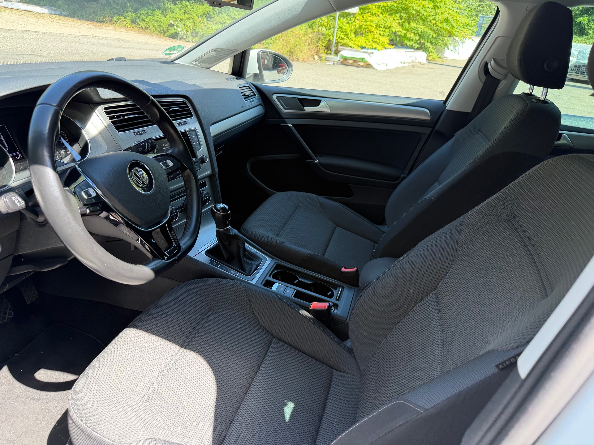 VW Golf Variant 1.6 TDI Comfortline 4Motion-image-7