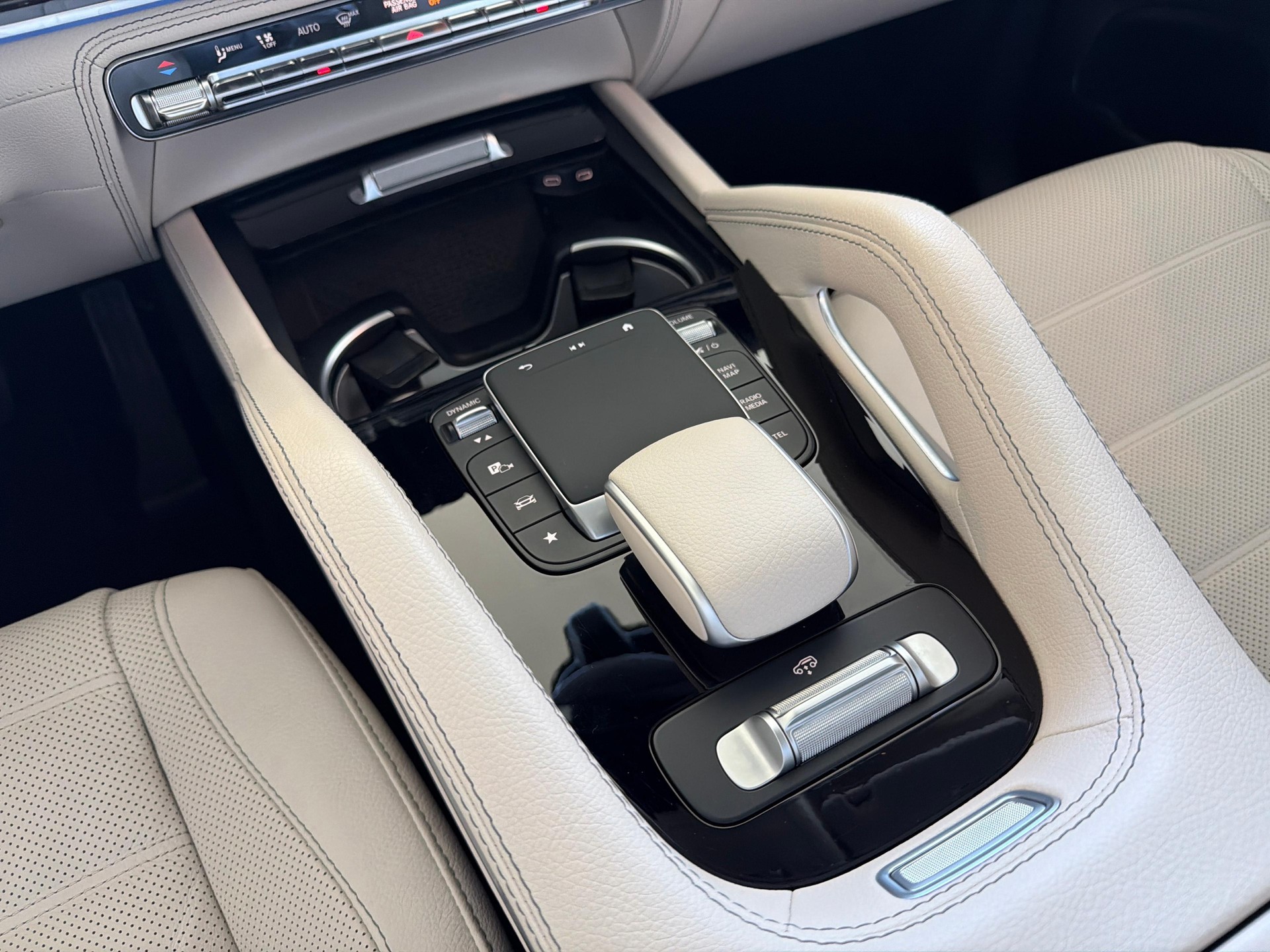 MERCEDES-BENZ GLE 400 e AMG Line 4matic-image-13
