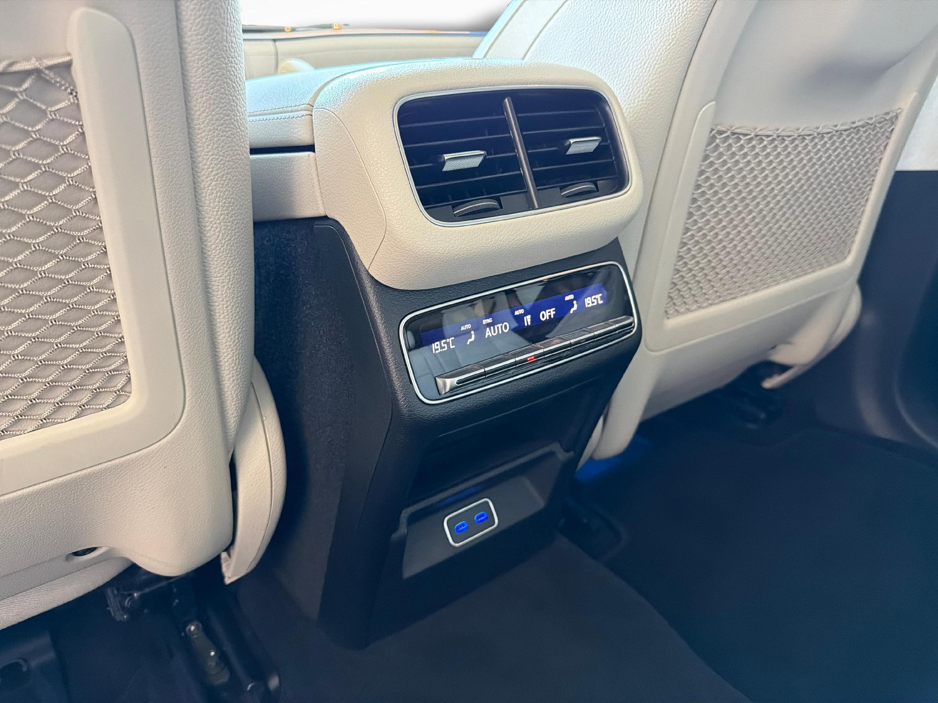 MERCEDES-BENZ GLE 400 e AMG Line 4matic-image-17