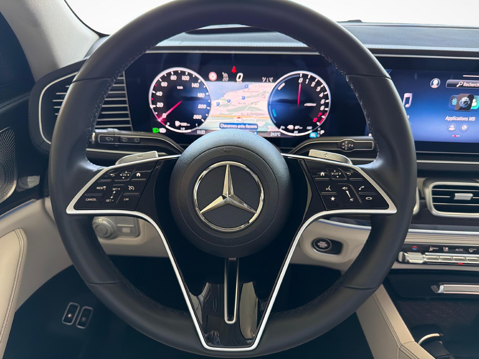 MERCEDES-BENZ GLE 400 e AMG Line 4matic-image-13