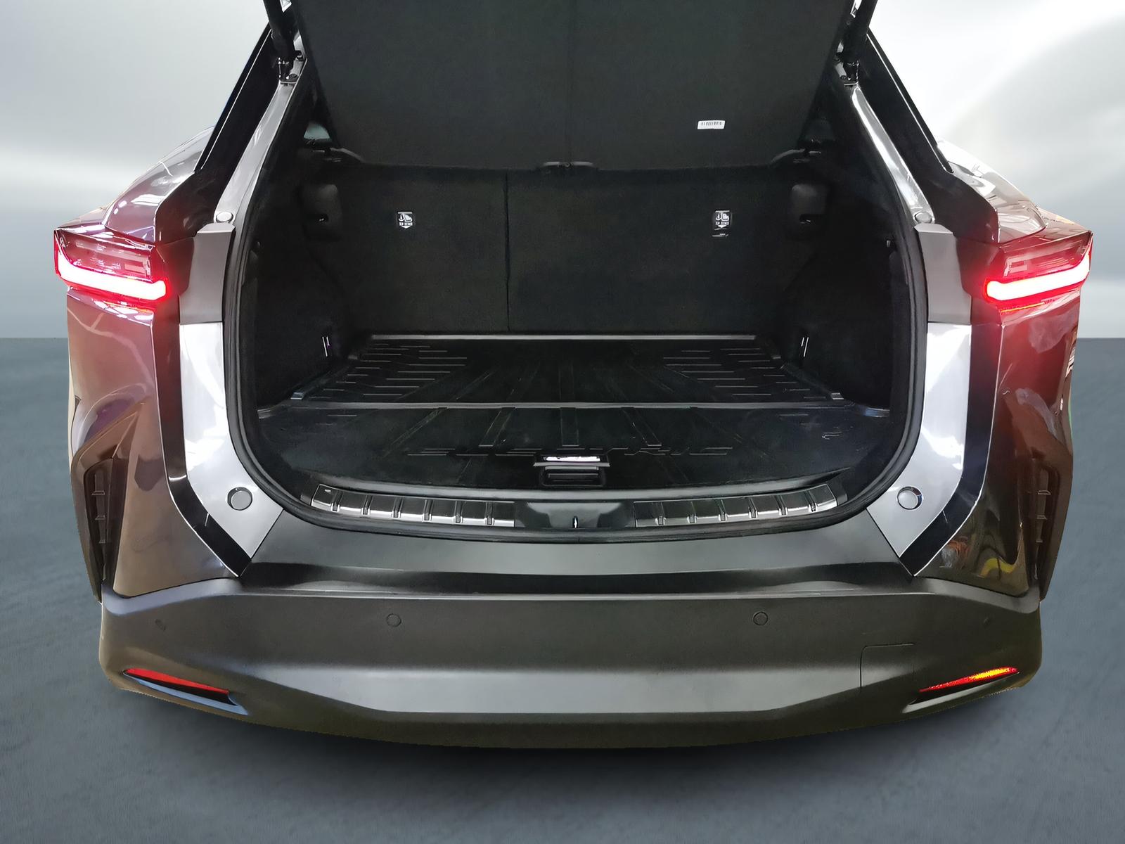 LEXUS RZ 450e Comfort-image-12