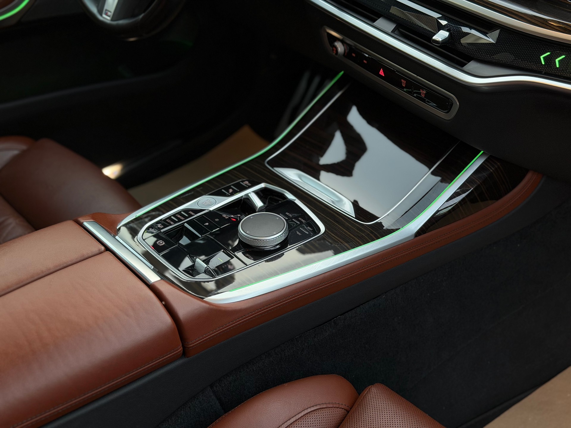 BMW X7 xDrive 48V 40d M Sport Pro Steptronic-image-19