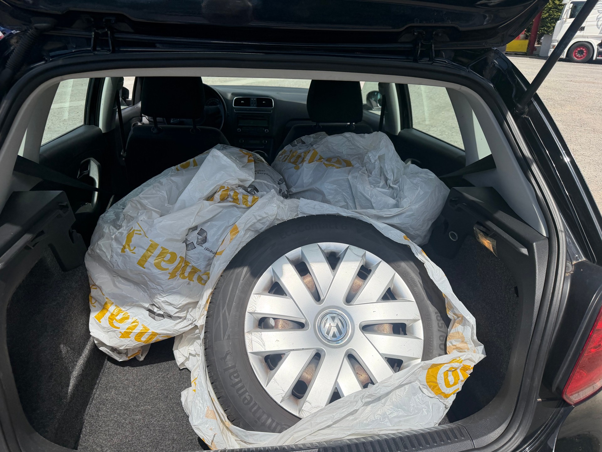 VW Polo 1.4 16V Highline-image-9
