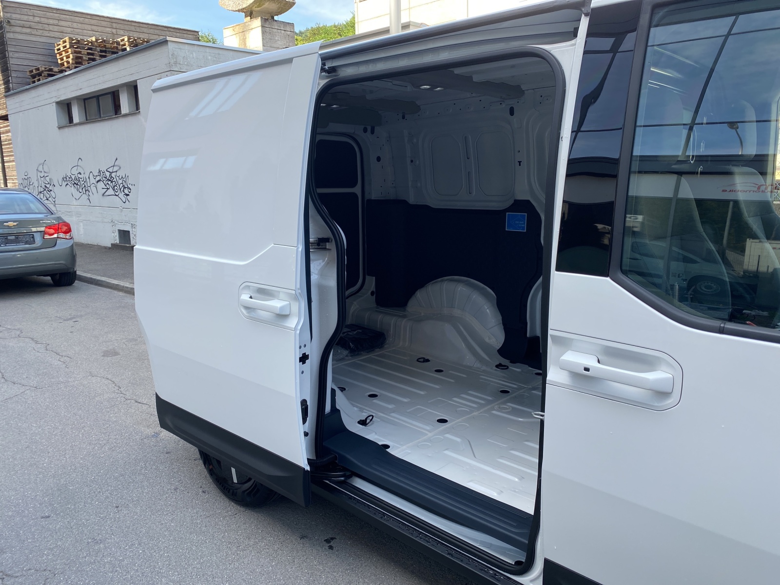 KIA PV5 Cargo 51.5 kWh-image-16