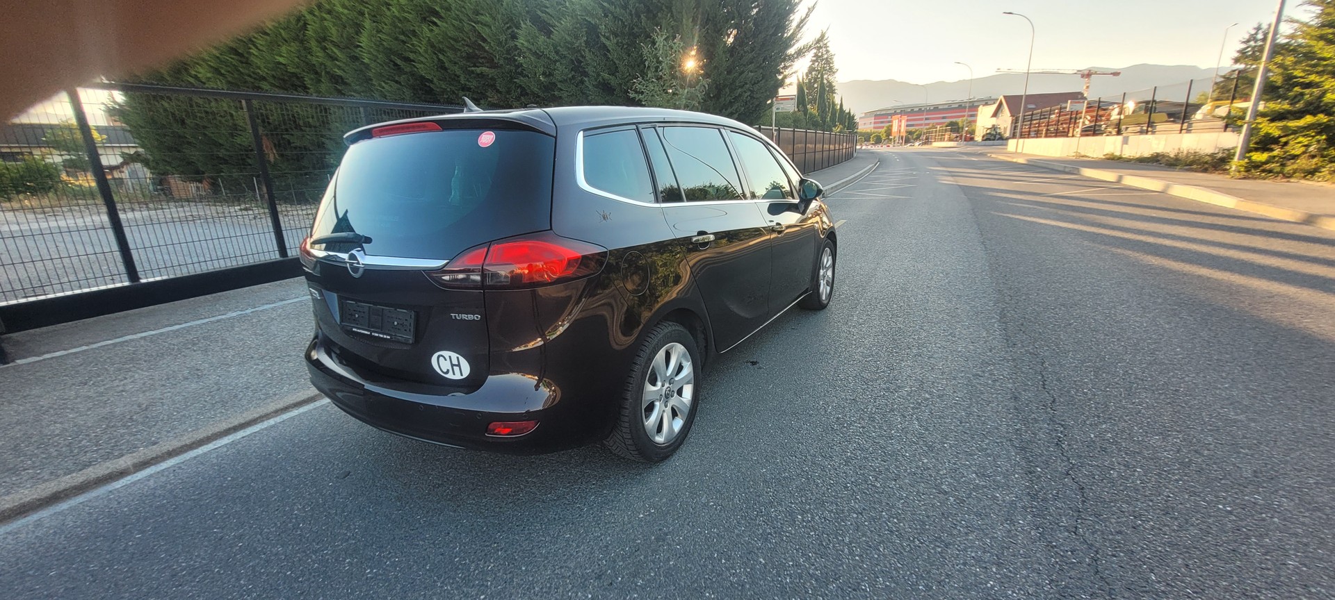 OPEL Zafira Tourer 1.4i 16V 7places Turbo Cosmo Automatic-image-5
