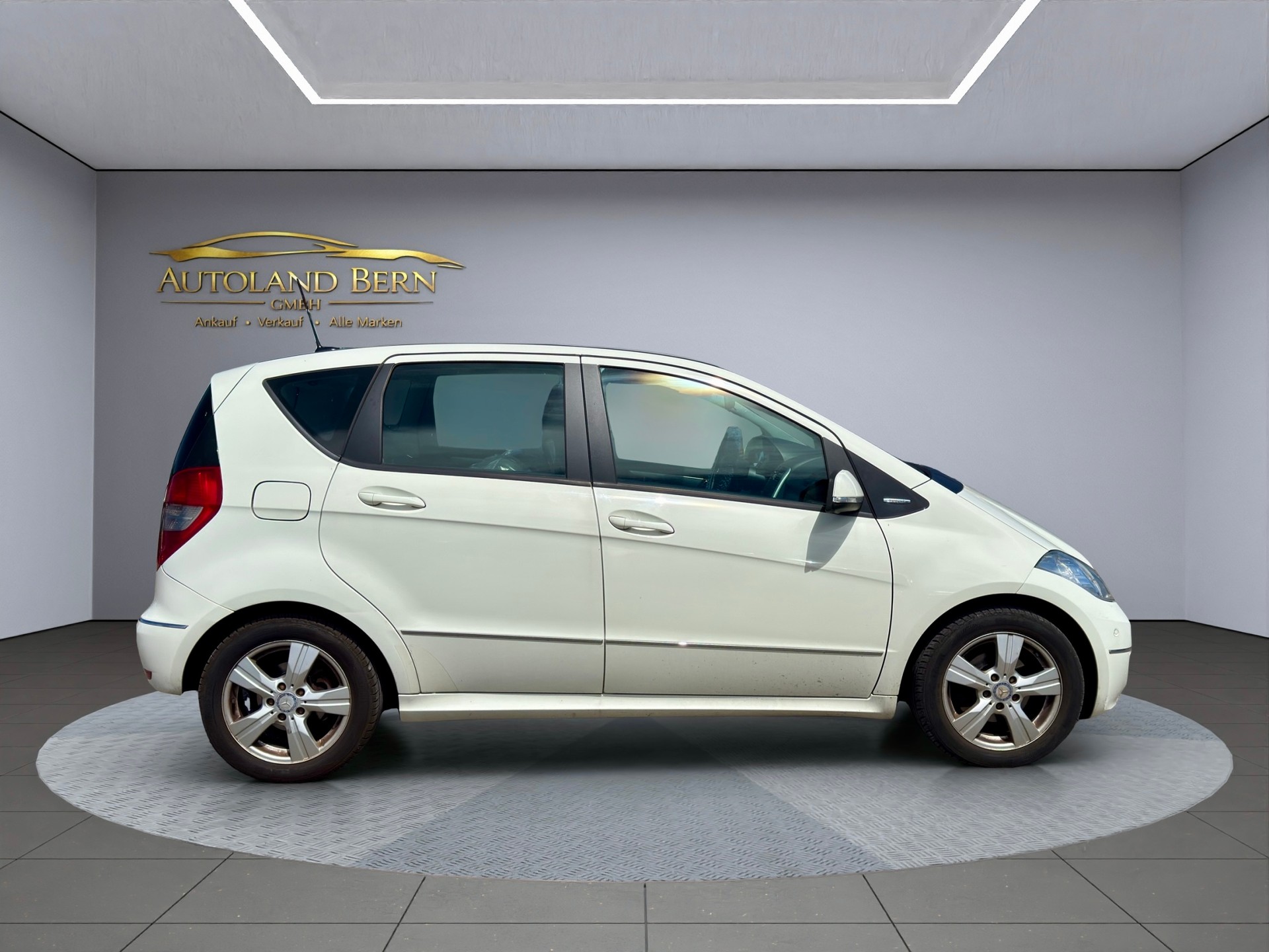MERCEDES-BENZ A 160 (150) Avantgarde Autotronic-image-4