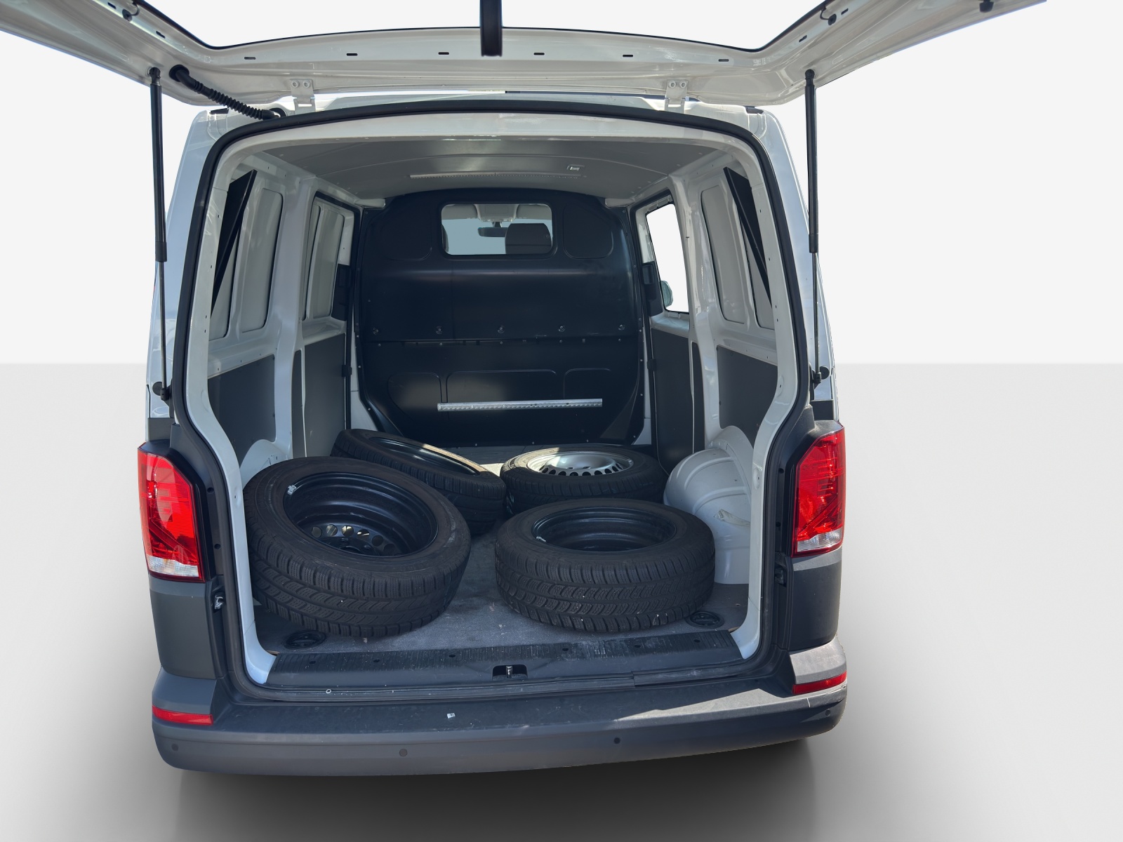 VW T6.1 2.0 TDI-image-11