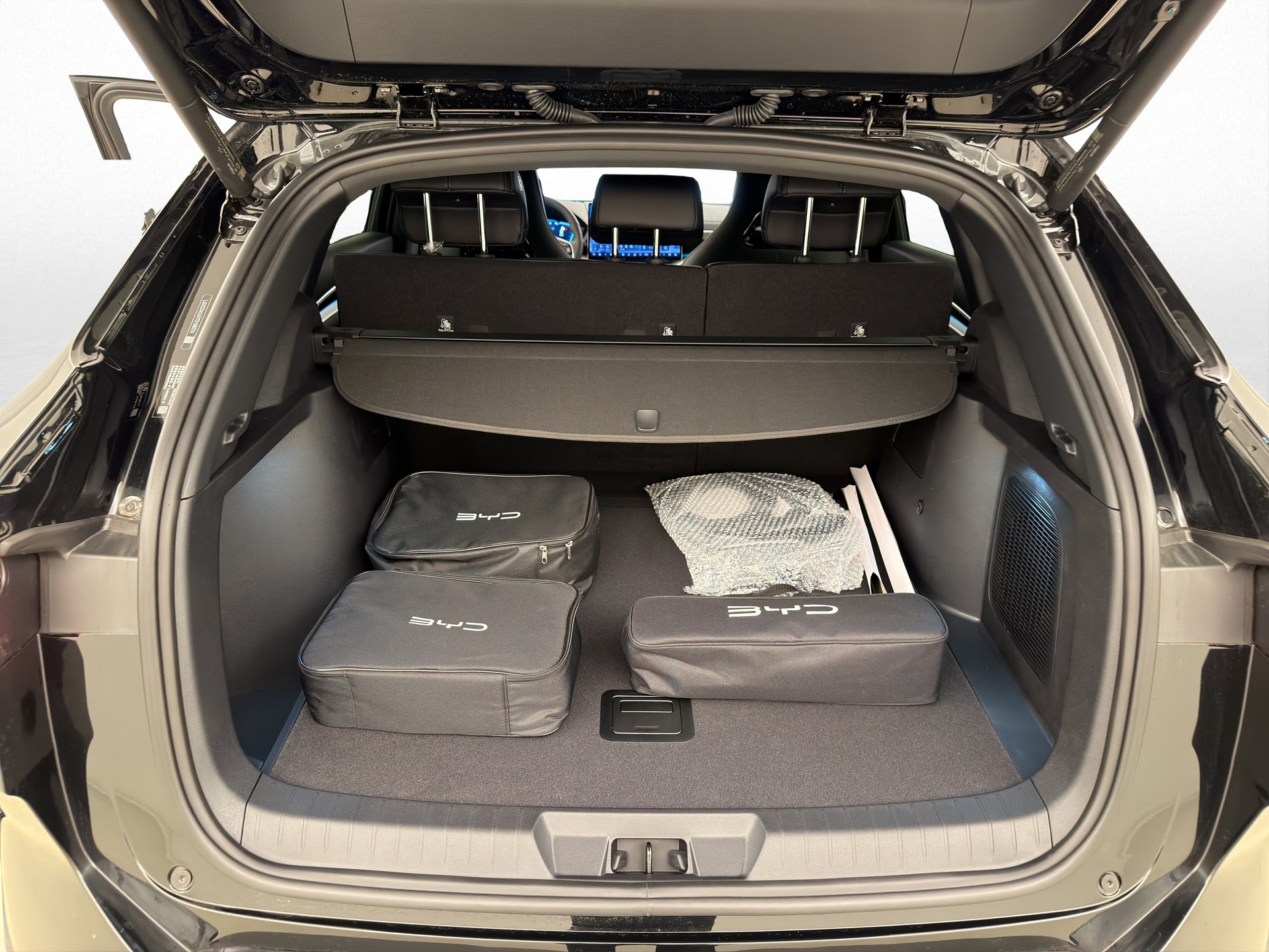 BYD Seal U DM-i Design AWD-image-13