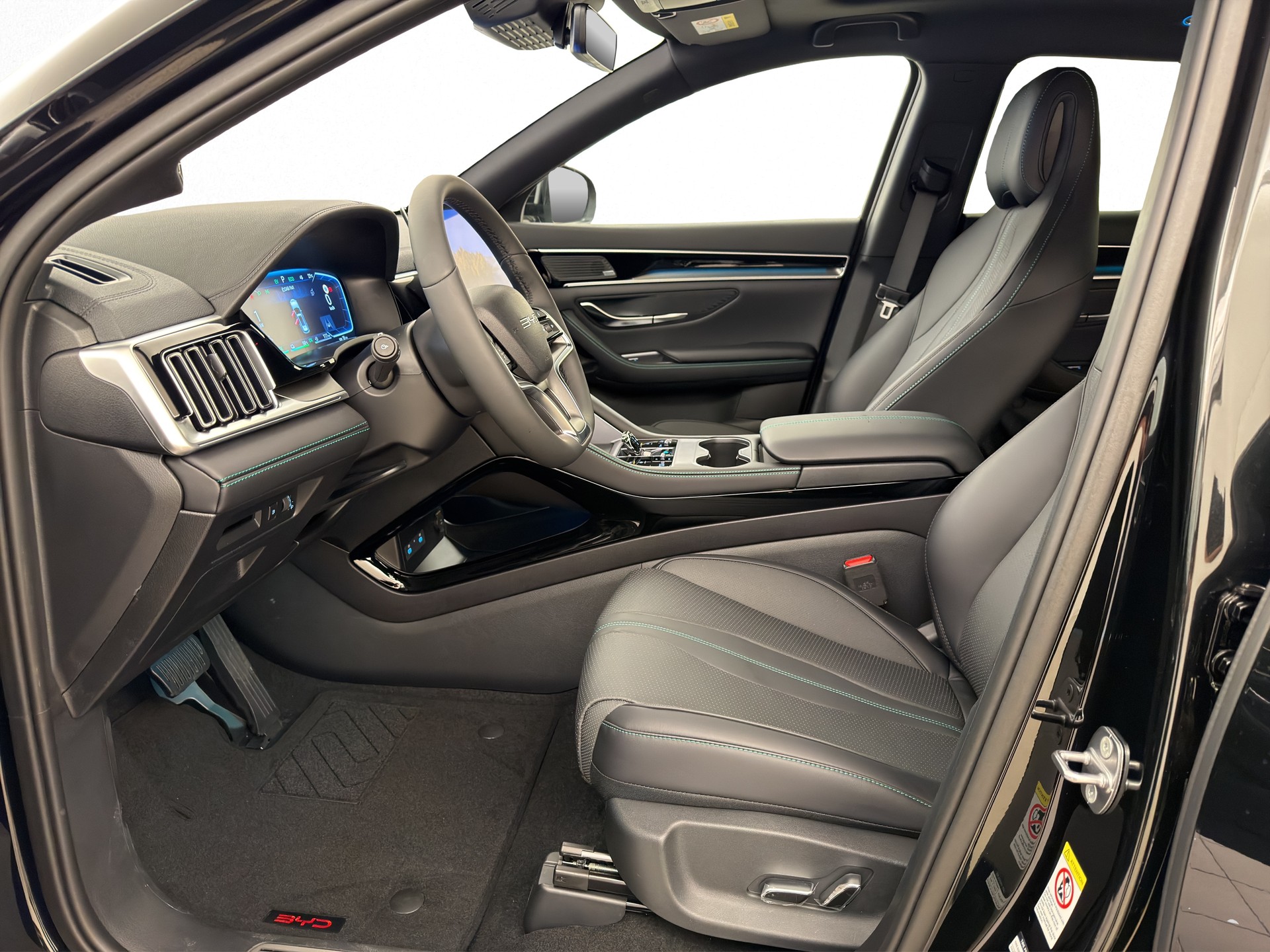 BYD Seal U DM-i Design AWD-image-7