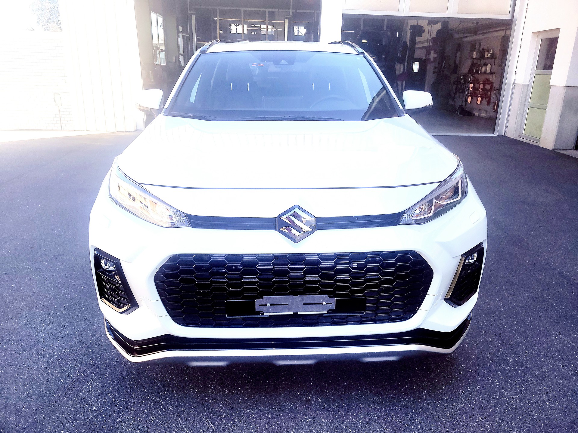 SUZUKI 2.5 PHEV Compact Top 4x4-image-0
